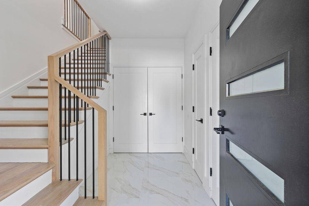 Monsey, NY 10952,242 Blauvelt RD #201