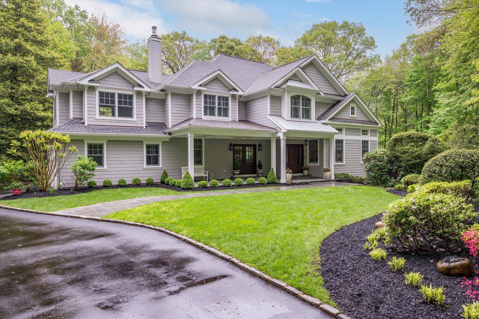 Cold Spring Harbor, NY 11724,84 Saw Mill RD