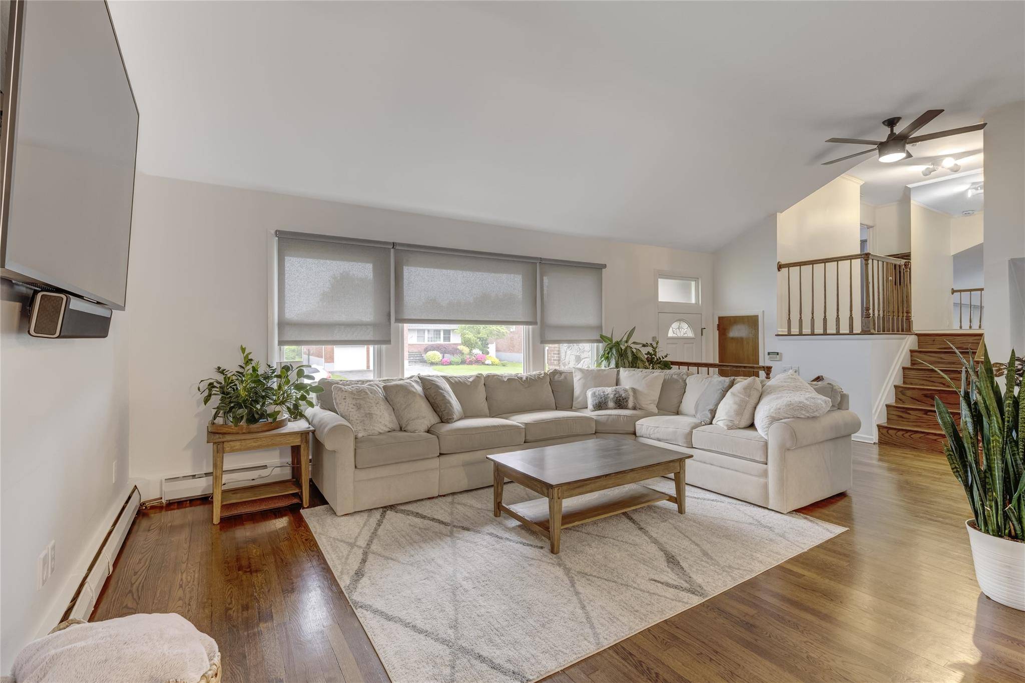 Westbury, NY 11590,1153 Sheldon DR