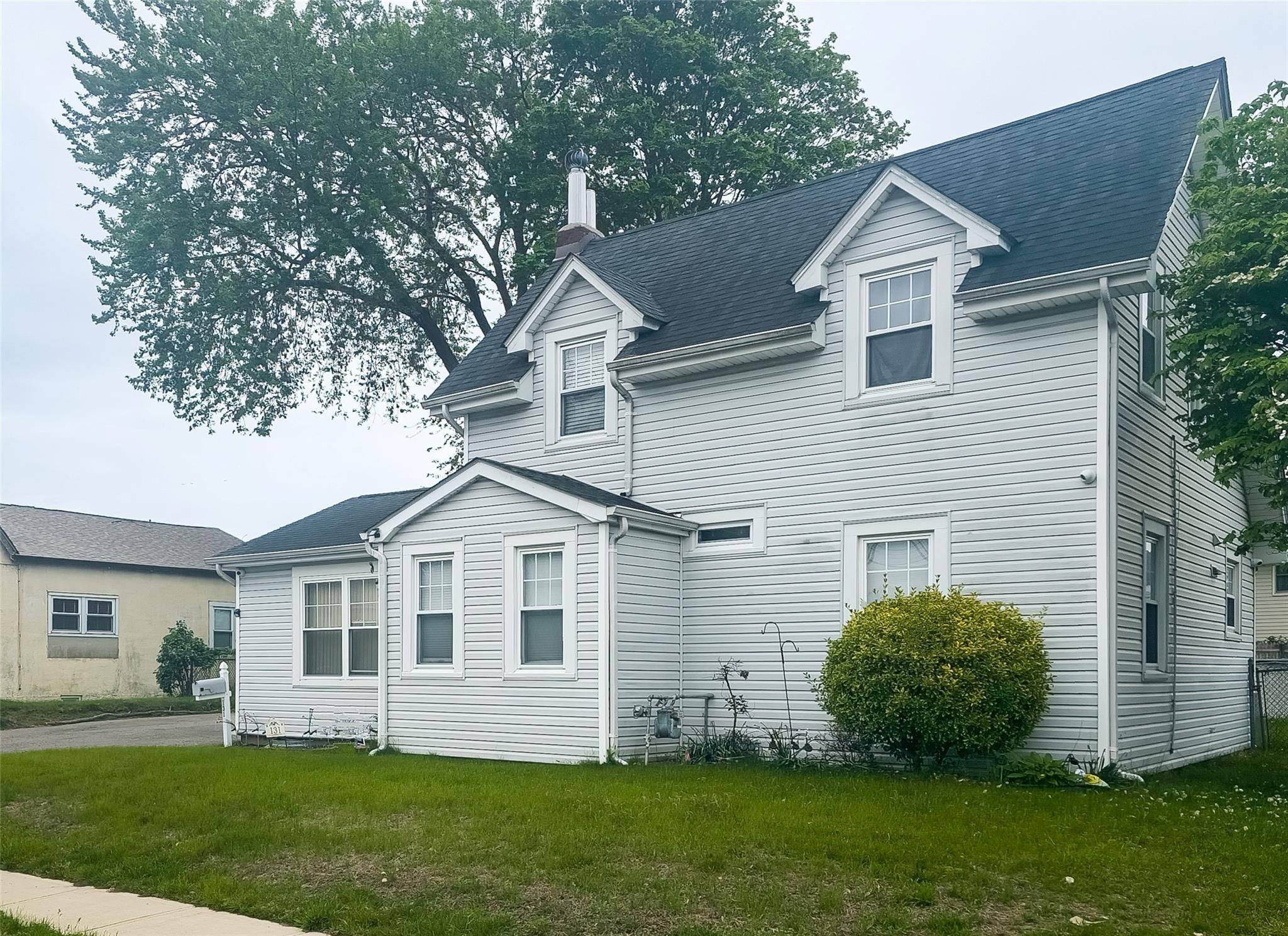 Lindenhurst, NY 11757,131 E Alhambra AVE