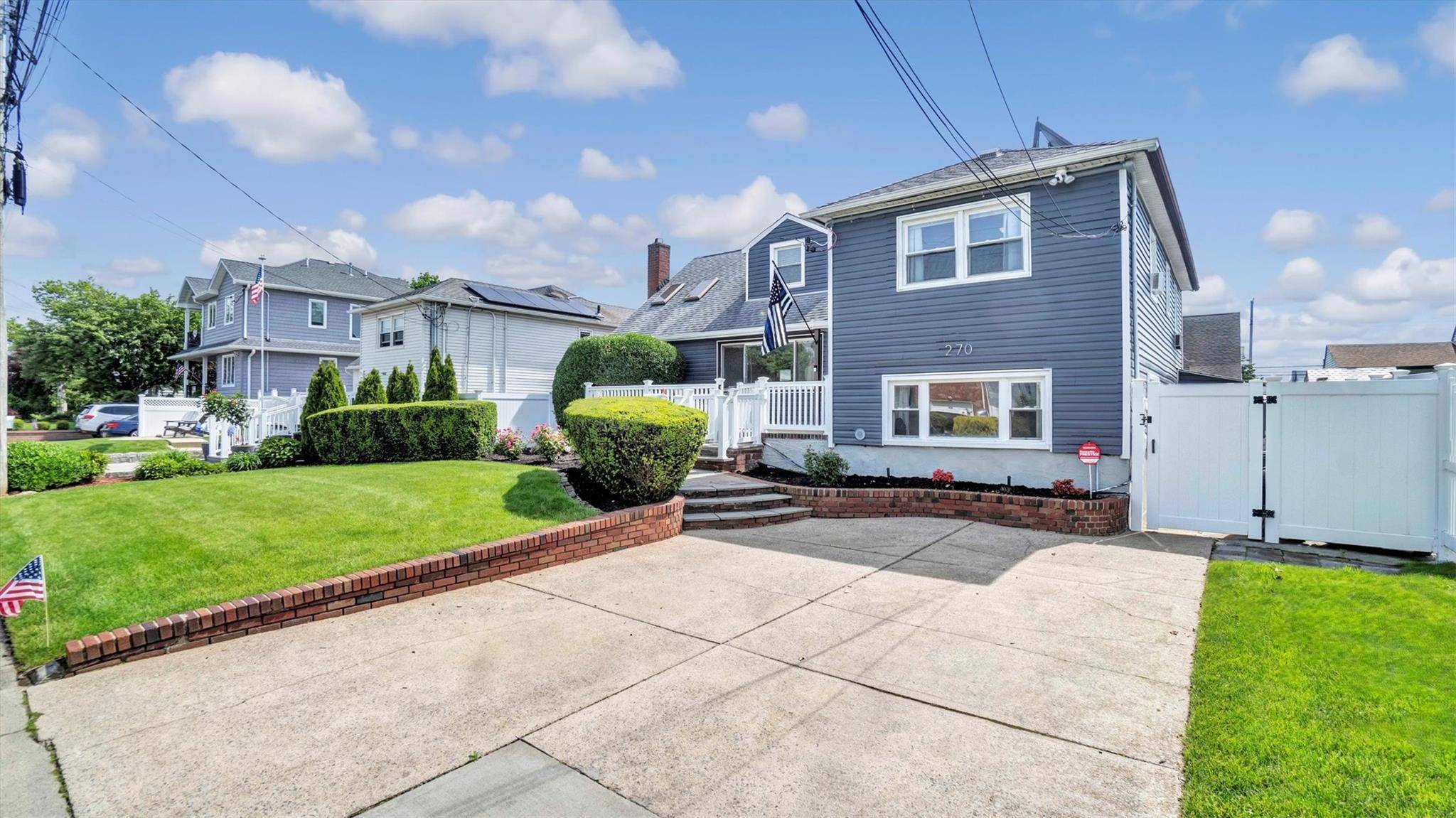 Island Park, NY 11558,270 Lincoln AVE