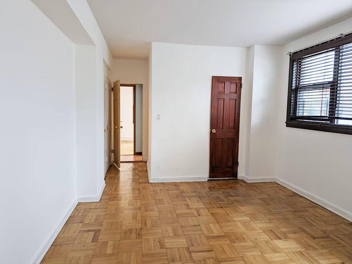 Rego Park, NY 11374,98-22 63rd DR #2B