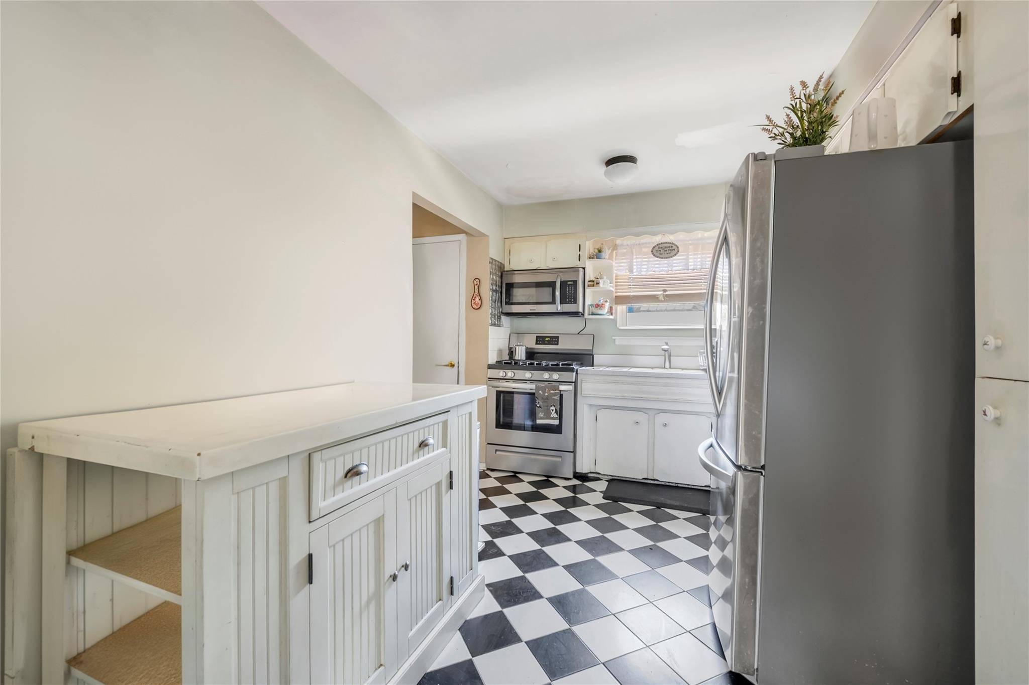Whitestone, NY 11357,151-84 17th RD