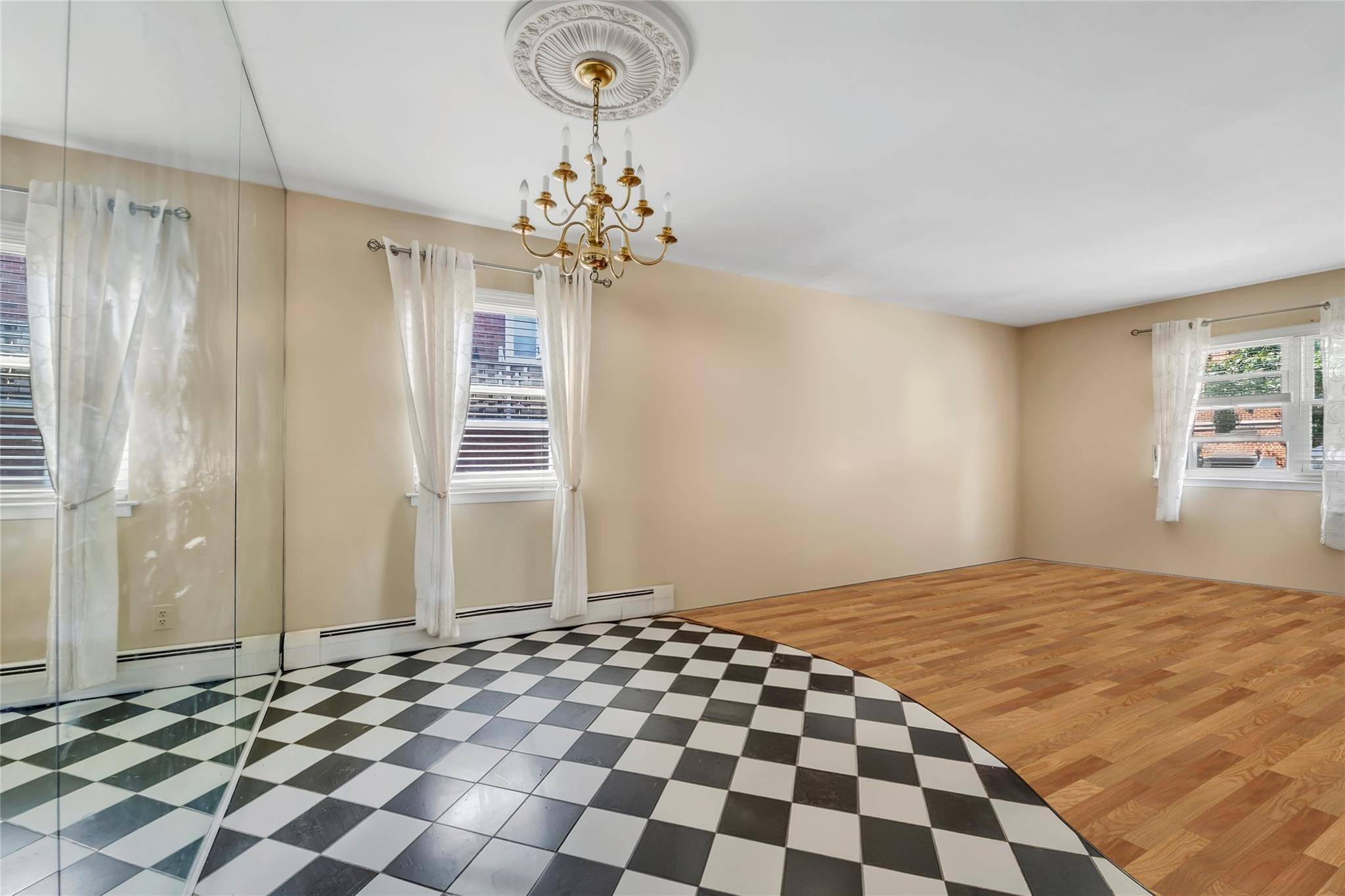 Whitestone, NY 11357,151-84 17th RD