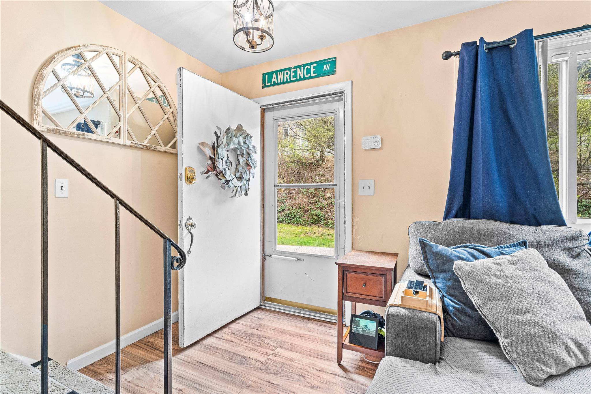 Elmsford, NY 10523,606 Old Country RD