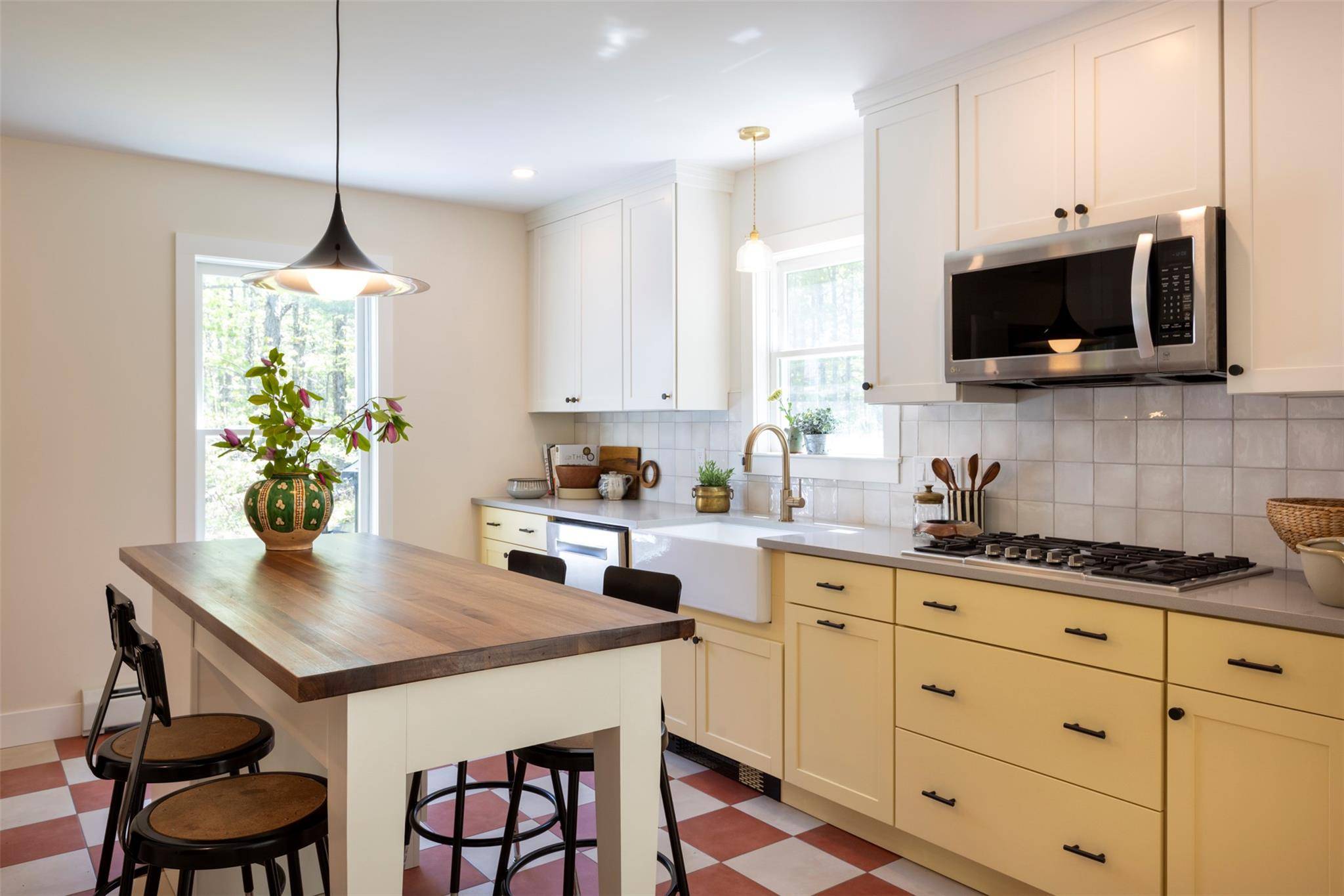 Saugerties, NY 12498,1531 Glasco TPKE