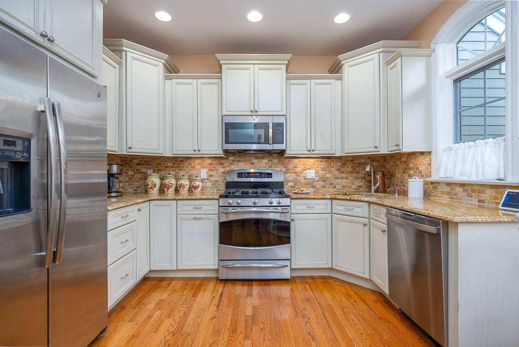 Pearl River, NY 10965,68 Michael Roberts CT