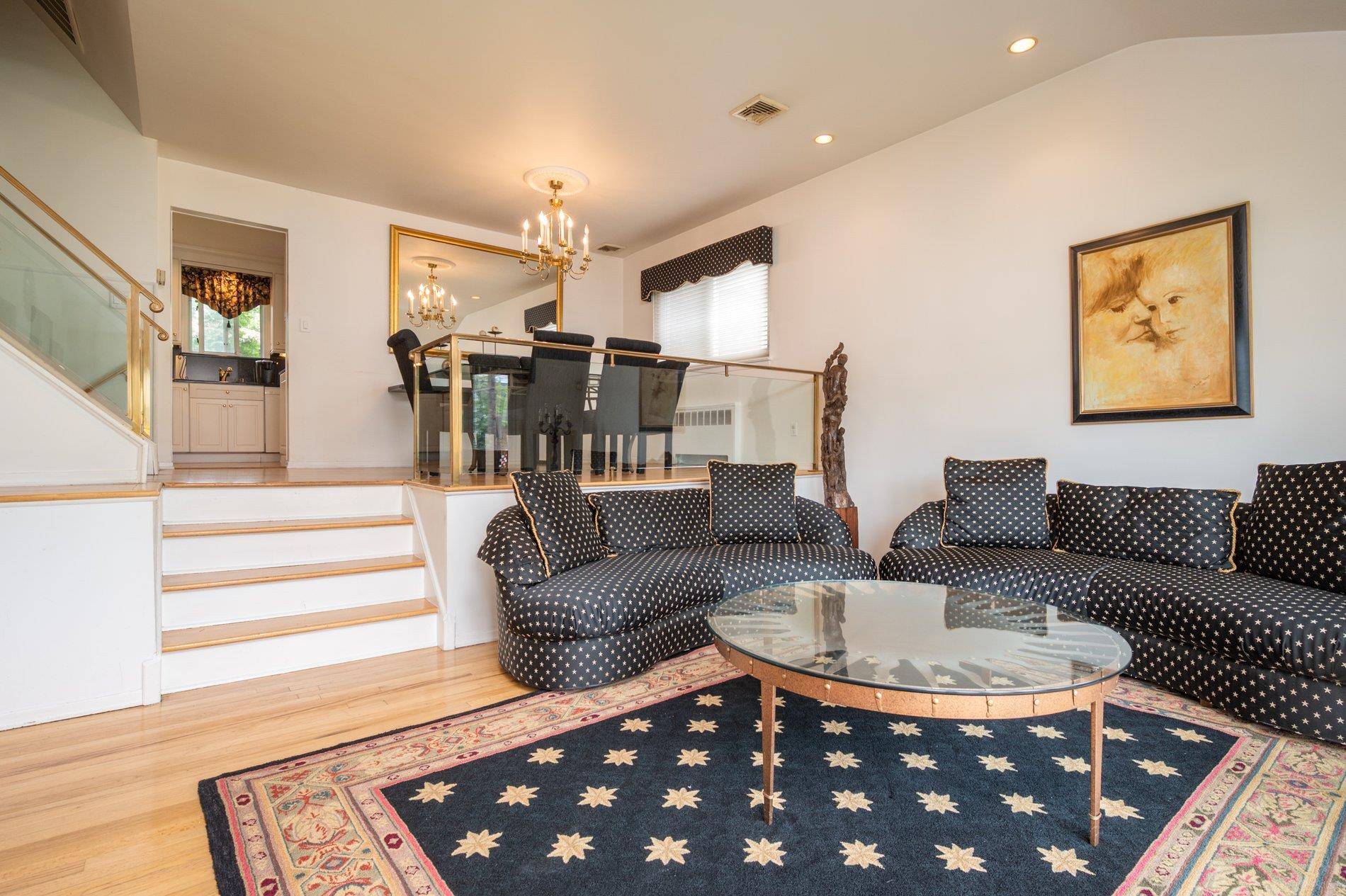 East Hills, NY 11577,45 Sherrard ST