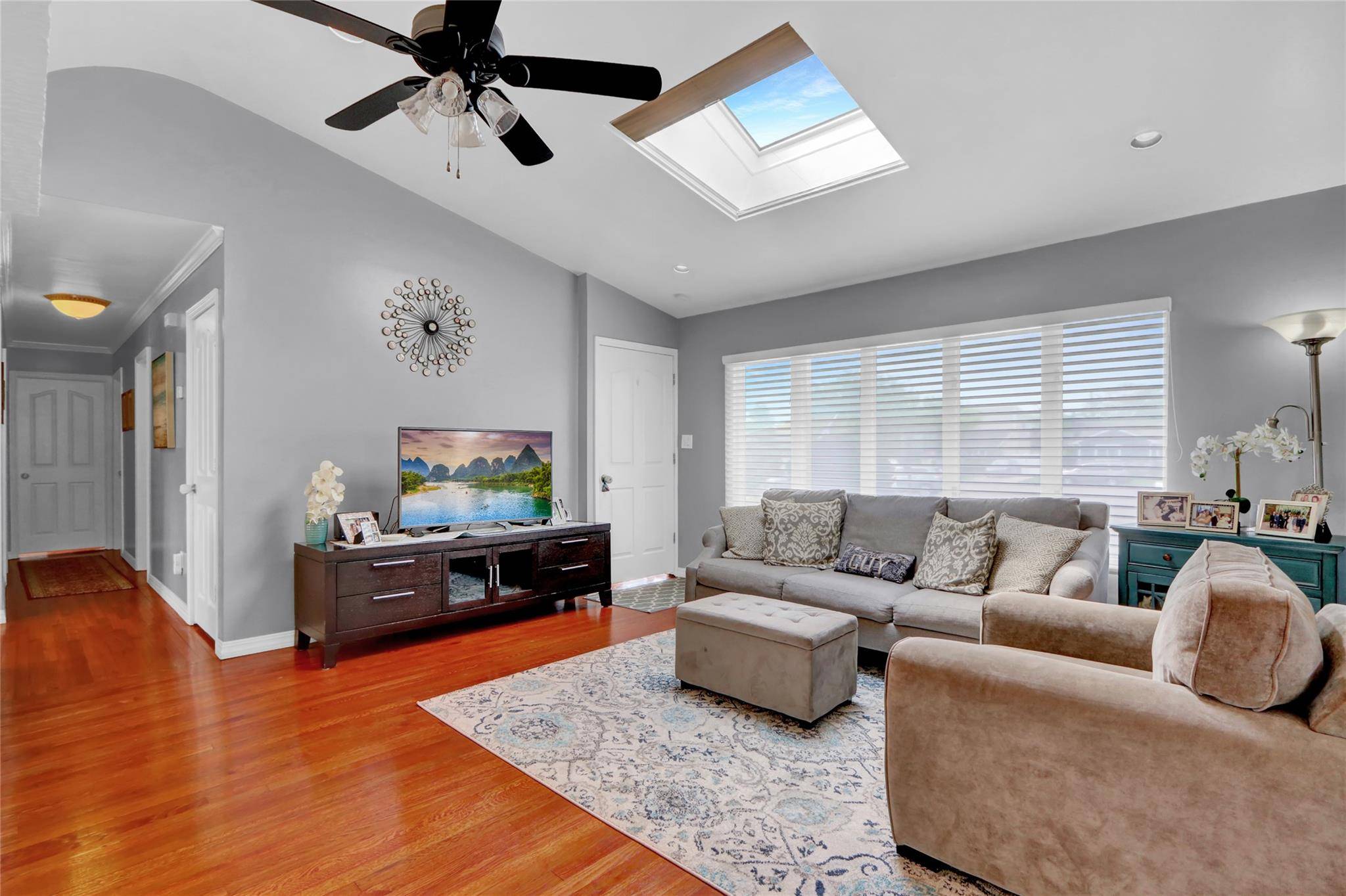 Bethpage, NY 11714,6 Pasture CT