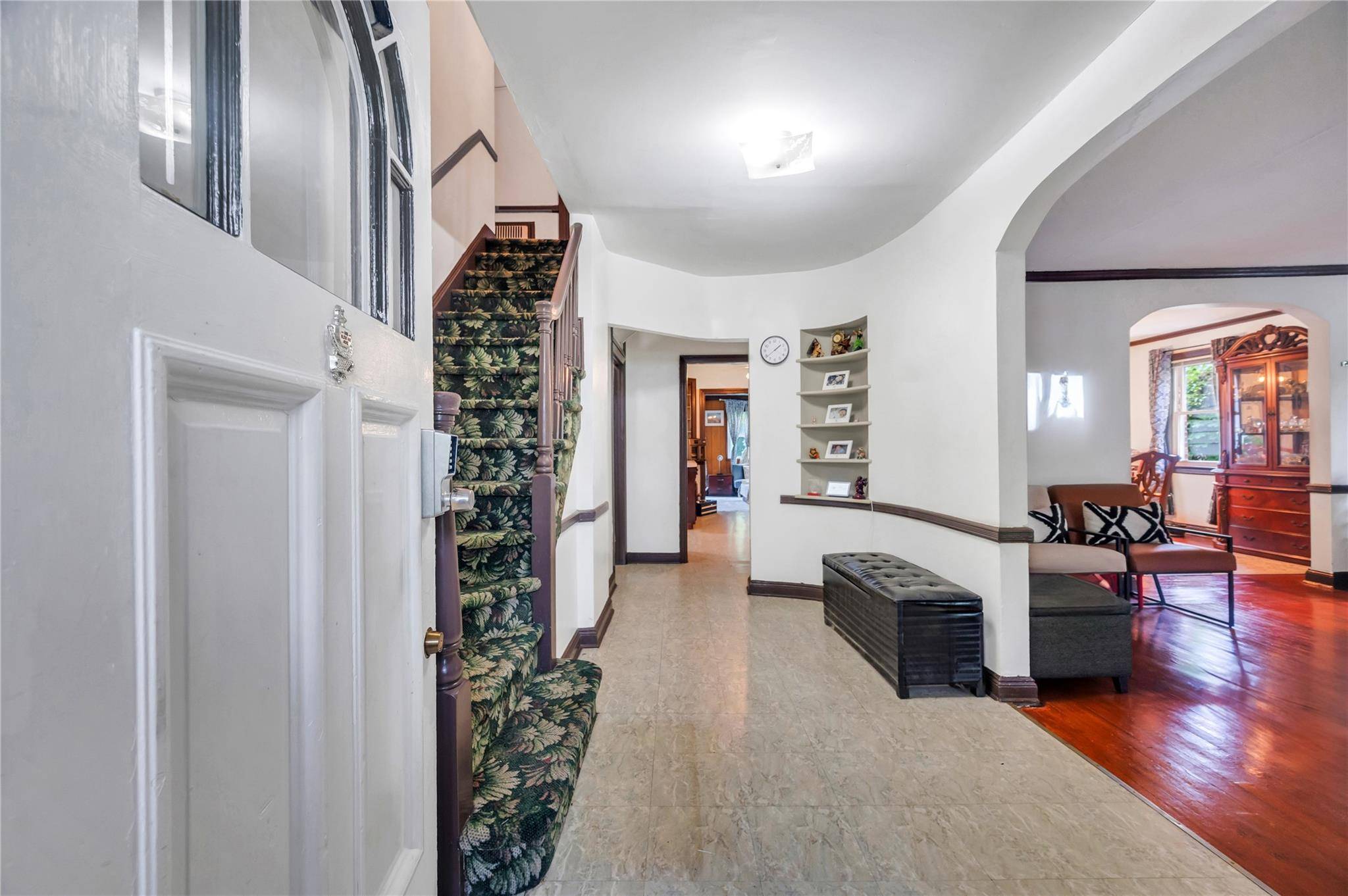 Flushing, NY 11354,29-05 Parsons BLVD