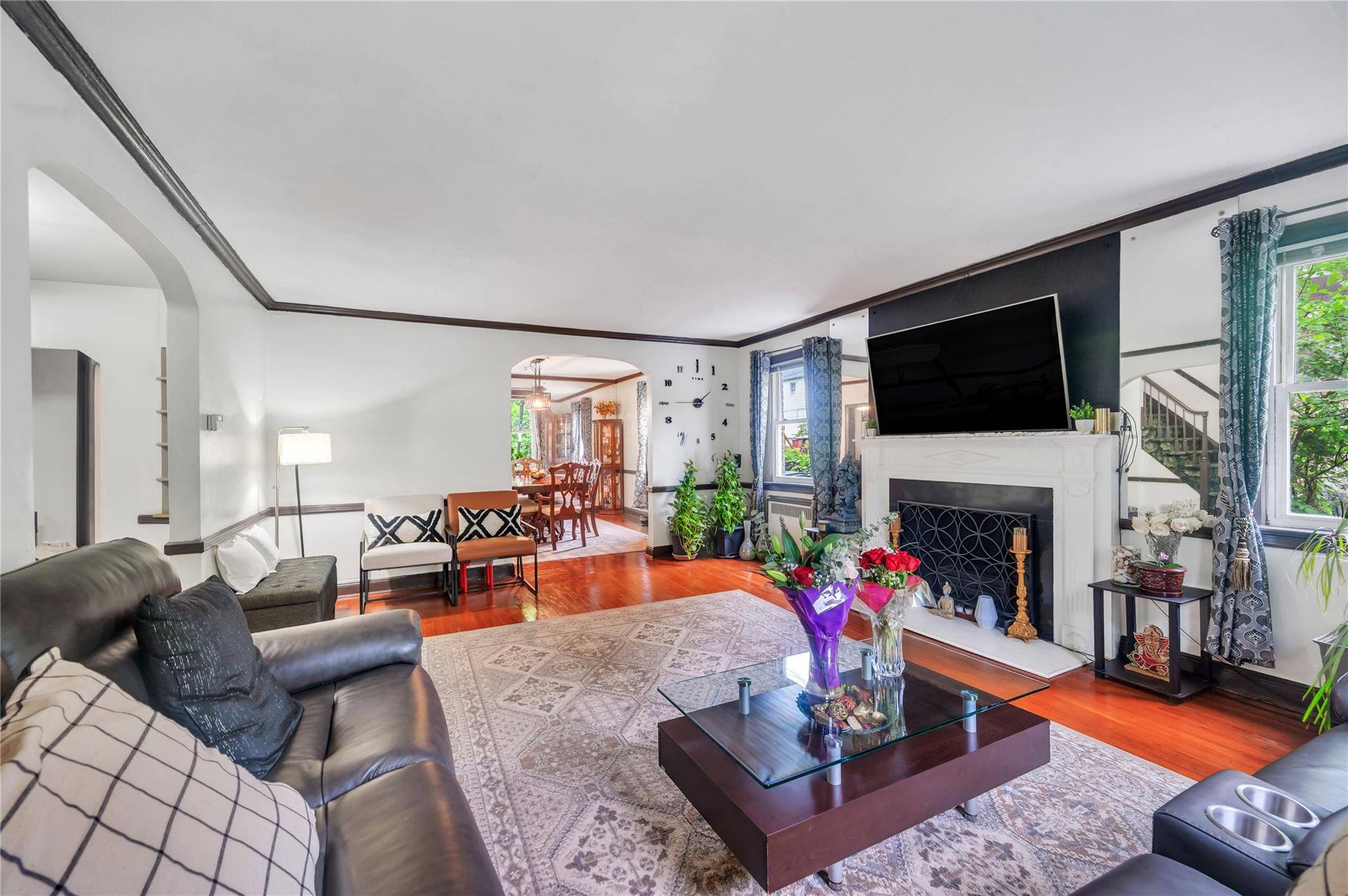 Flushing, NY 11354,29-05 Parsons BLVD