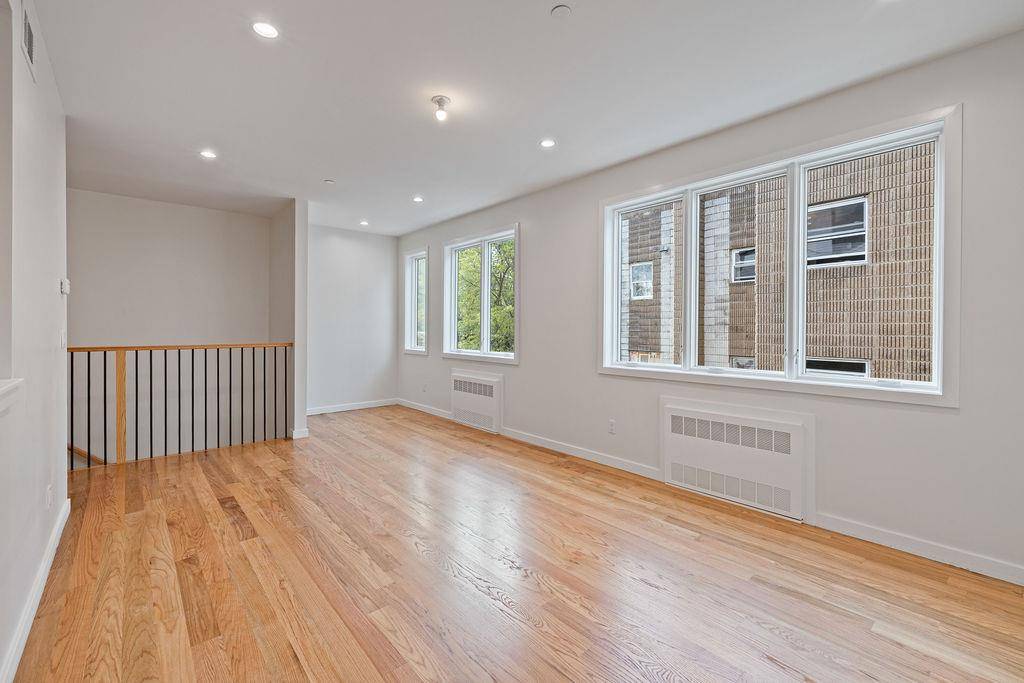 Monsey, NY 10952,19 Rita AVE #214