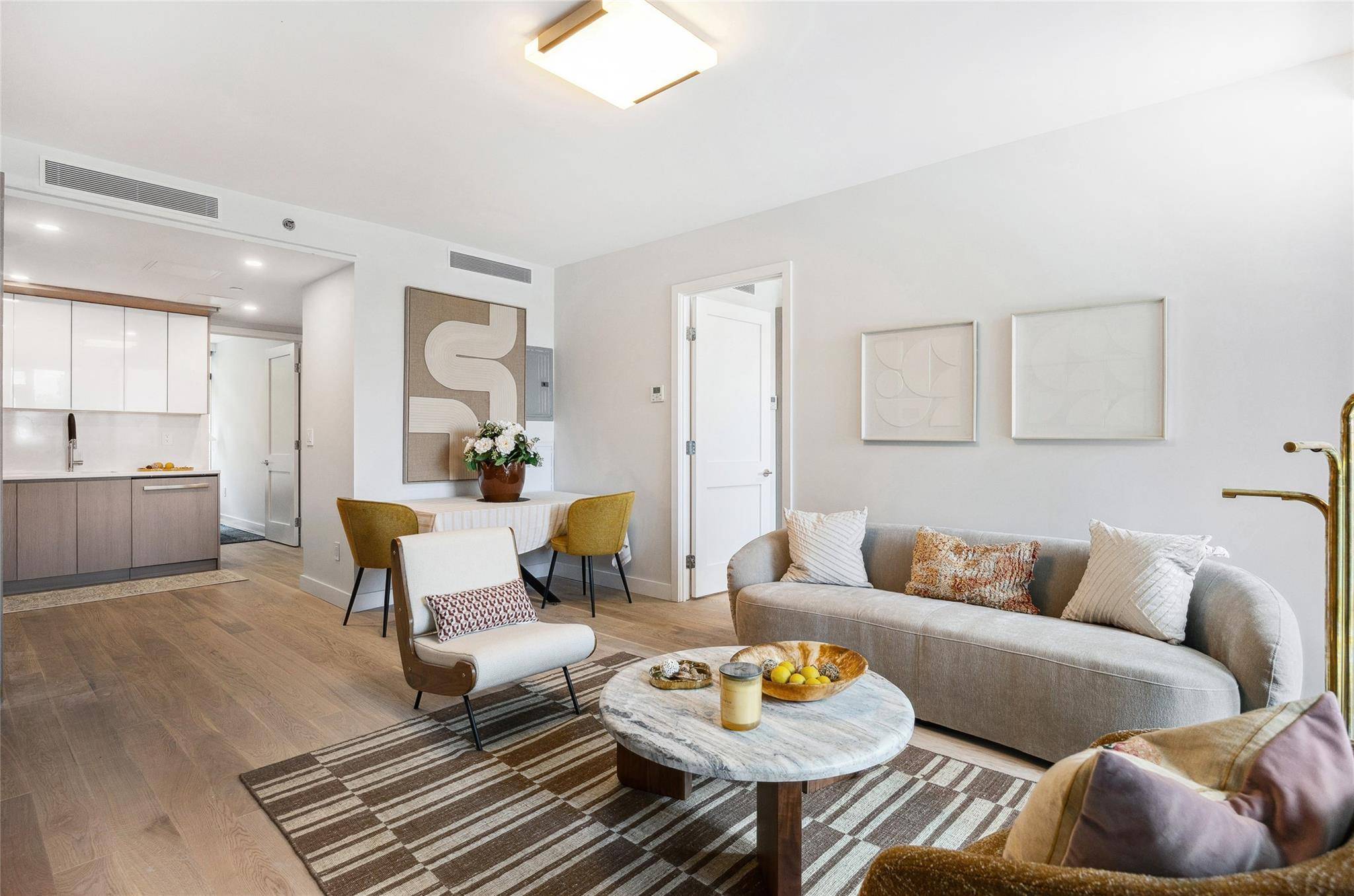 Flushing, NY 11354,38-20 Parsons BLVD #401