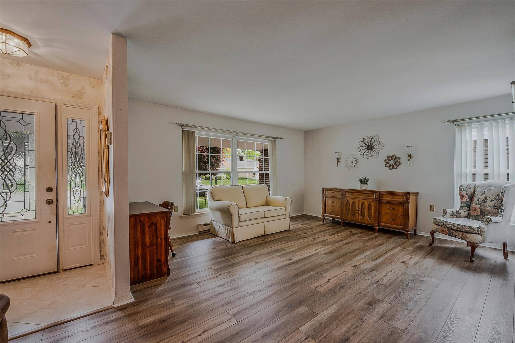 Ridge, NY 11961,209 Kingston DR