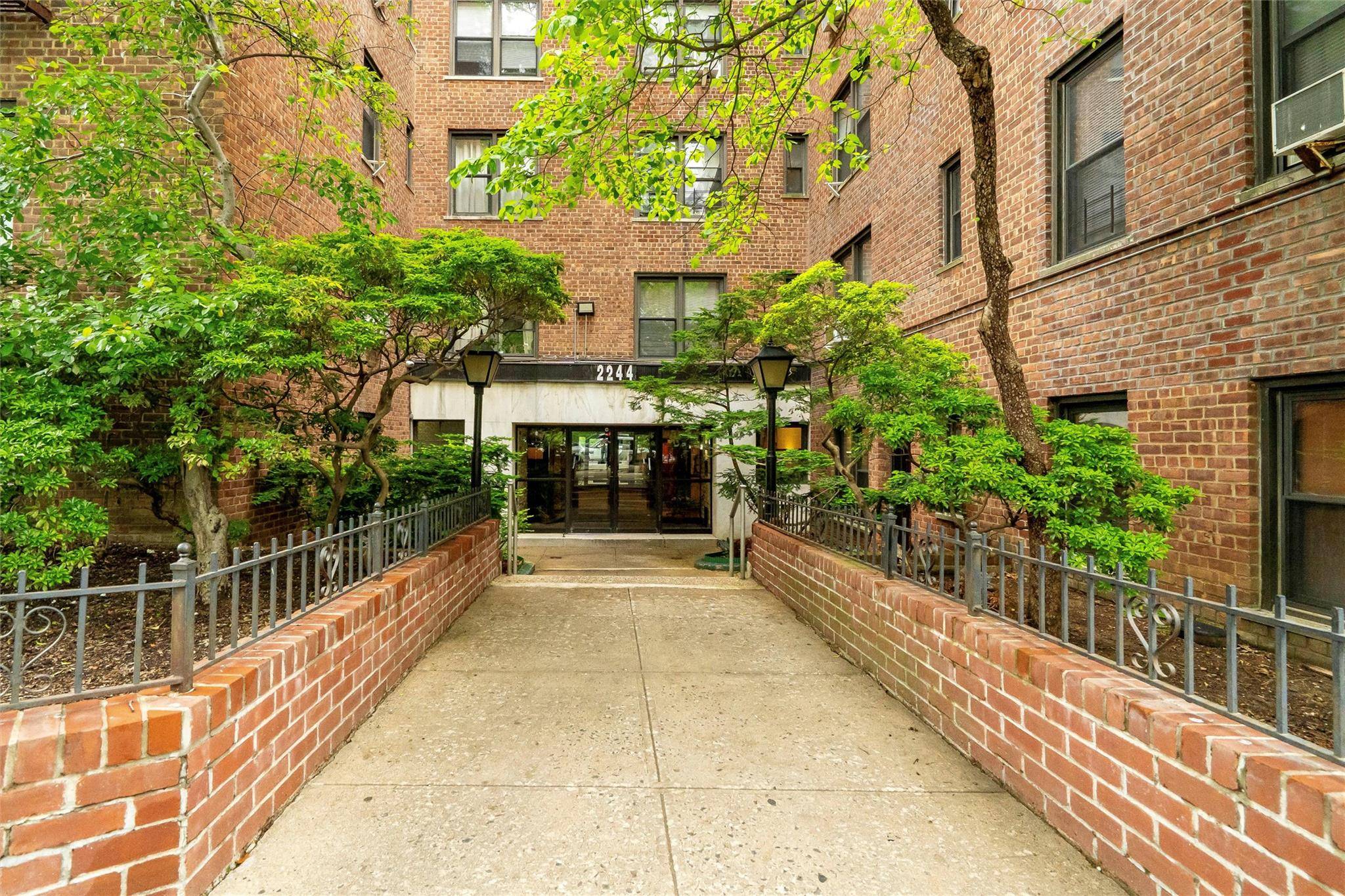 Bronx, NY 10467,2244 Bronx PARK #2E
