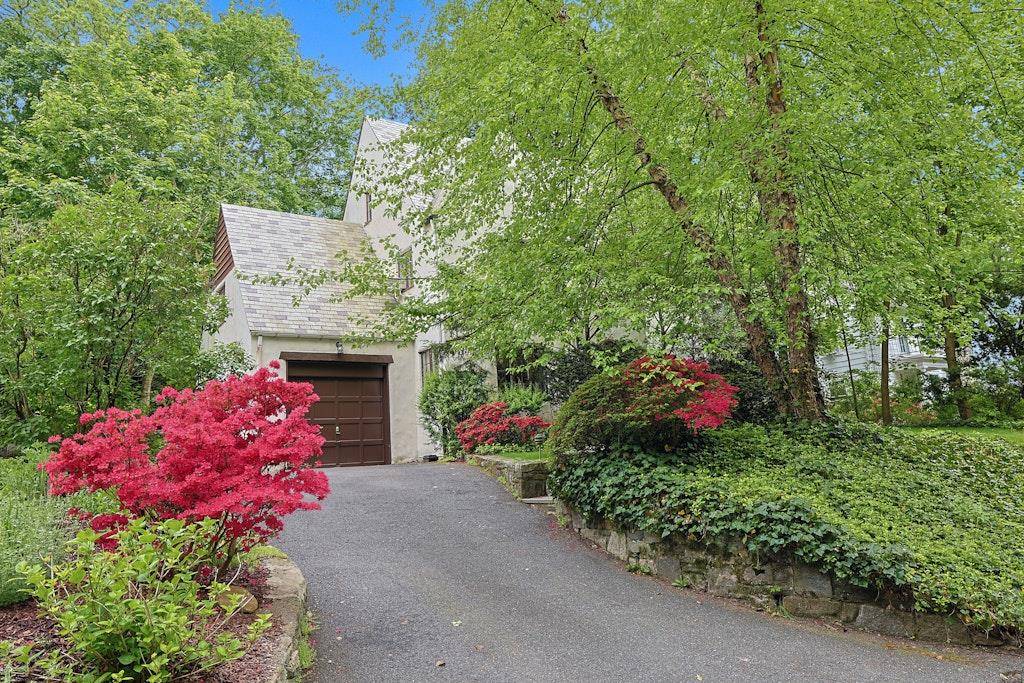 Scarsdale, NY 10583,10 River RD