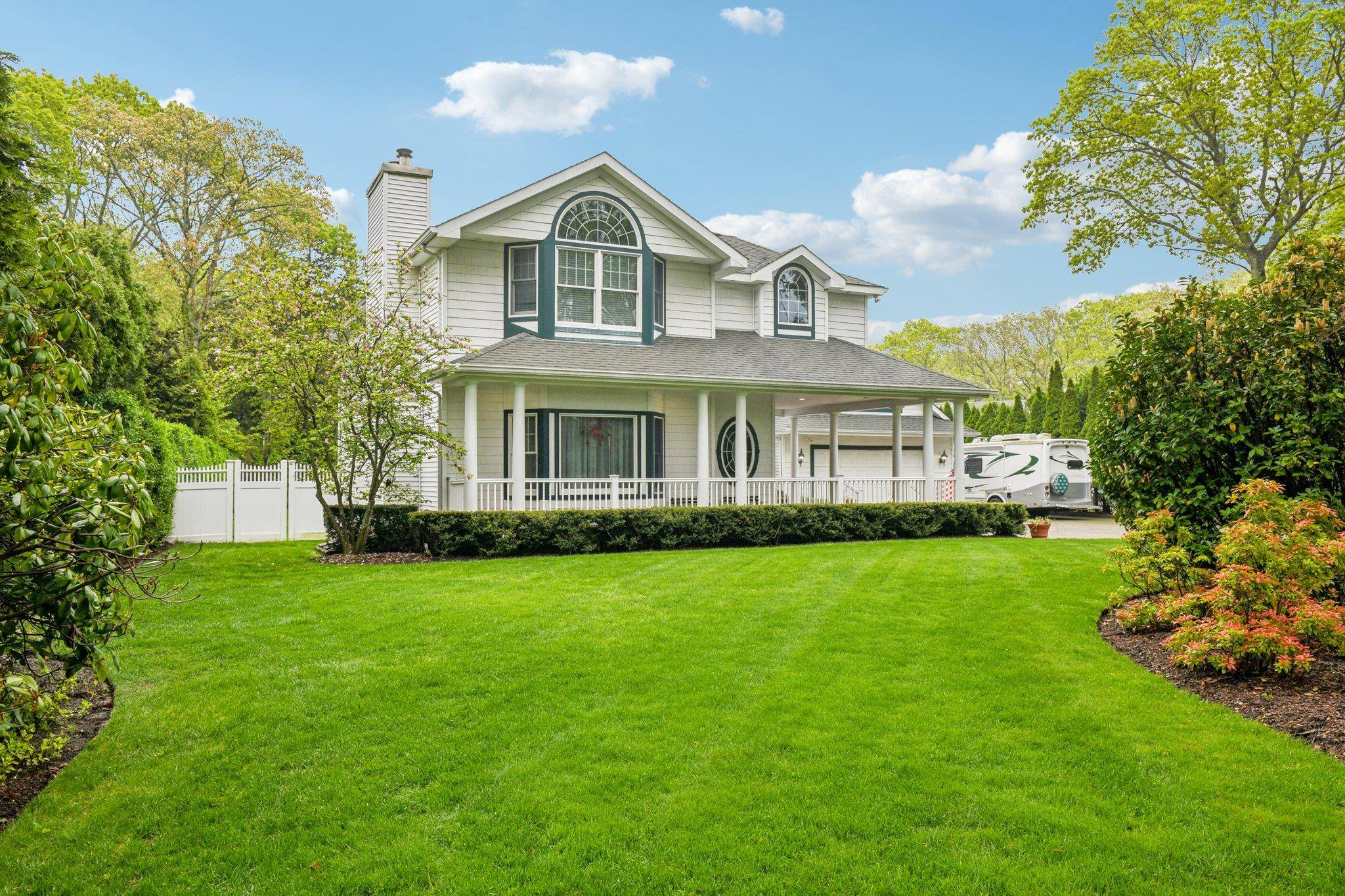 Westhampton Beach, NY 11978,98 Beach RD