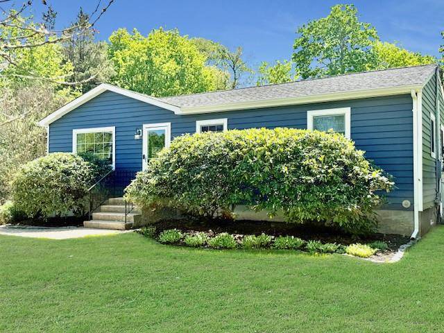 Port Jefferson Station, NY 11776,18 Cherry LN