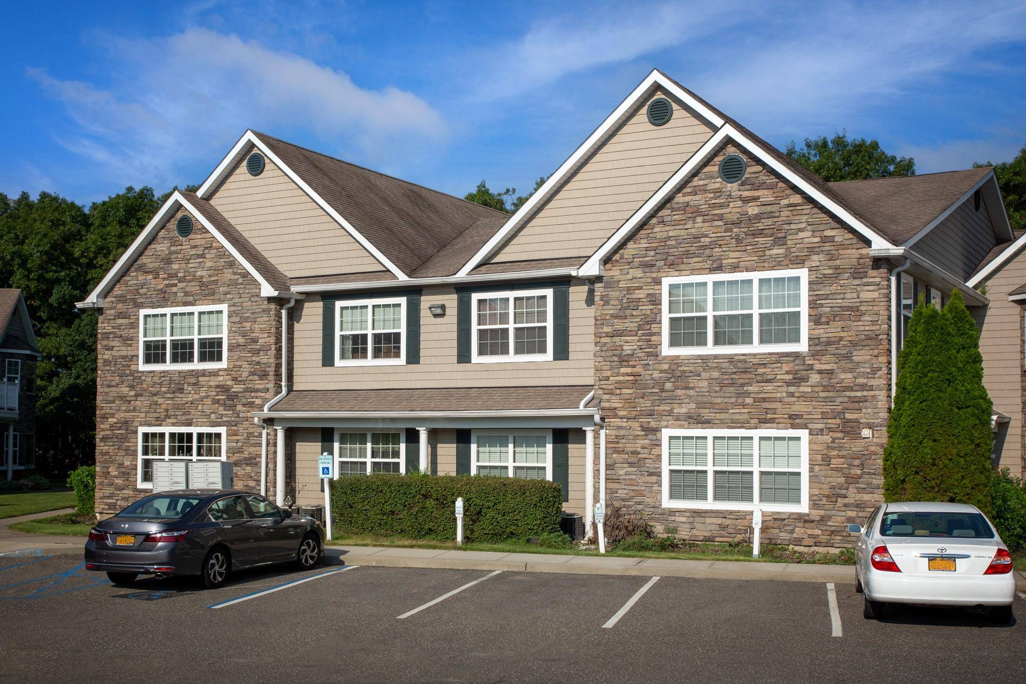 Sayville, NY 11782,27 Adams WAY #27