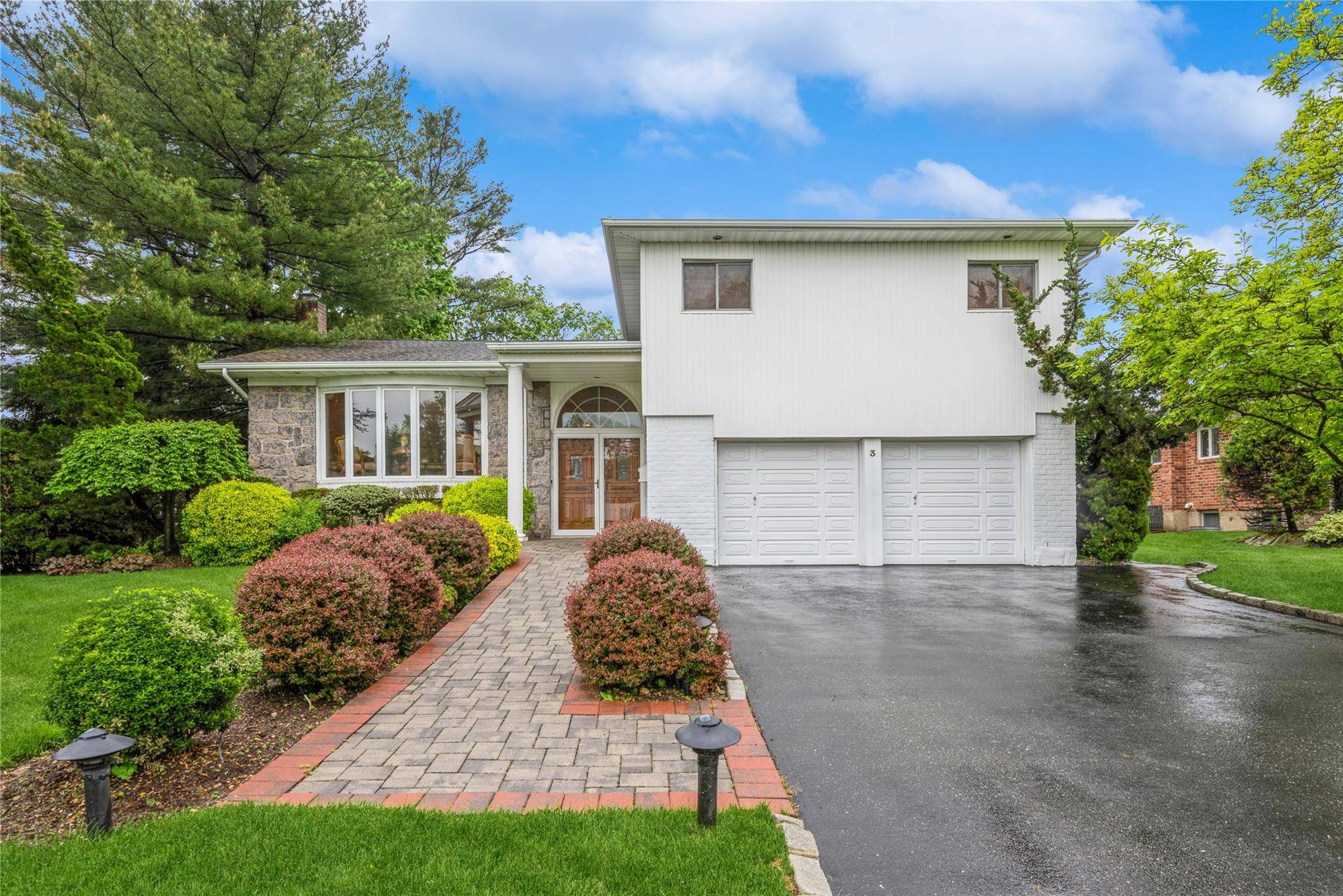 Jericho, NY 11753,3 Schuyler DR