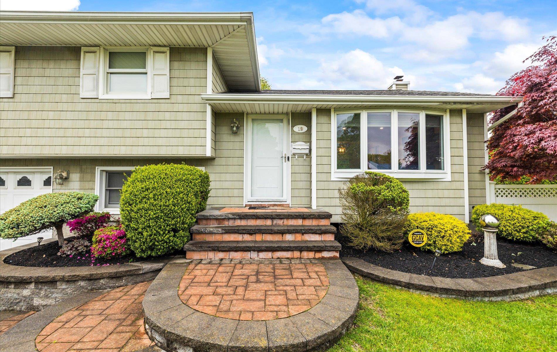 Commack, NY 11725,19 Walter CT