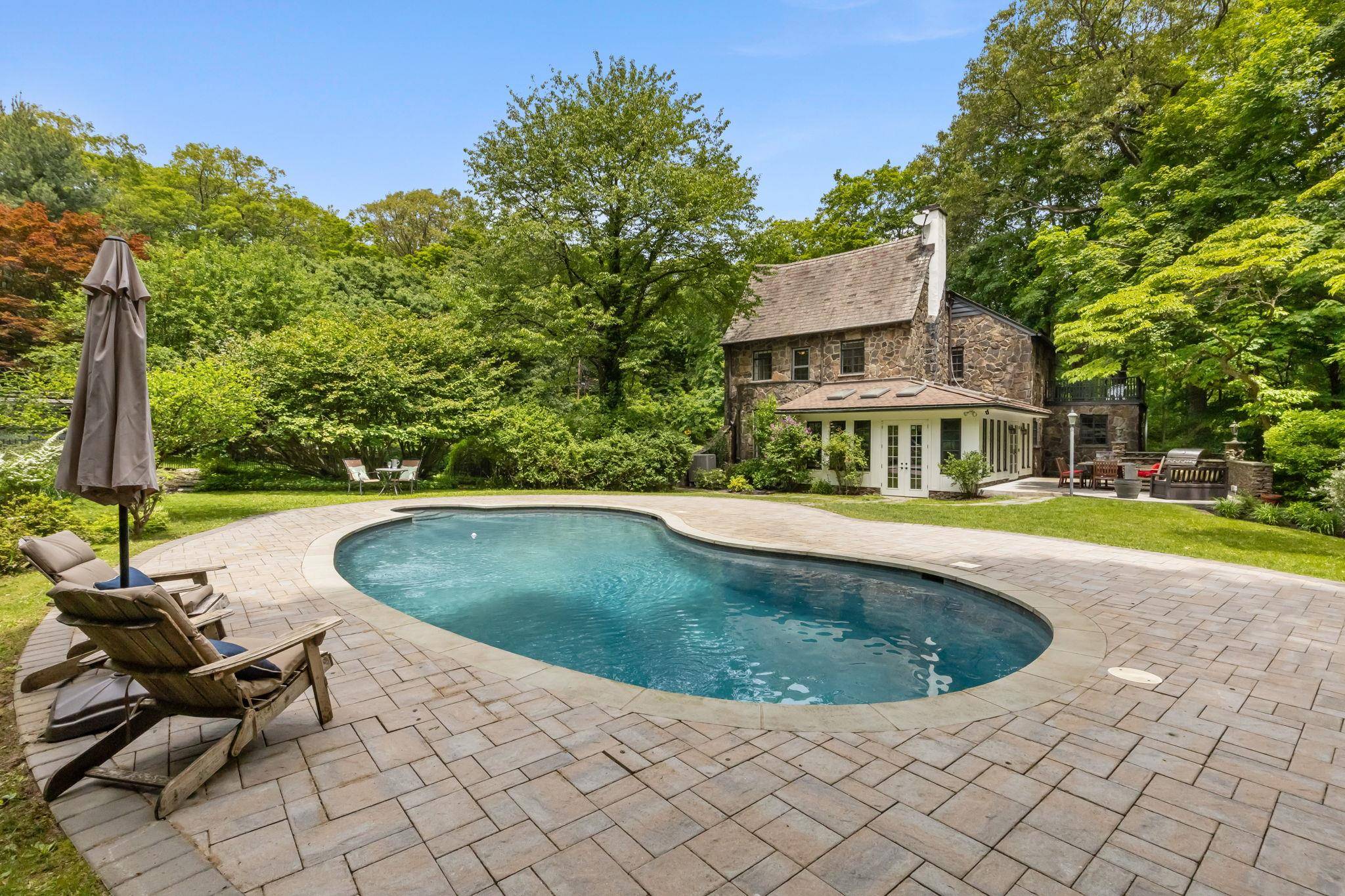 Croton-on-hudson, NY 10520,100 Mount Airy RD