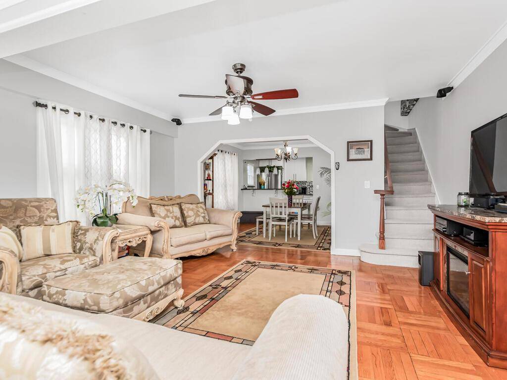 Bronx, NY 10466,4428 Bruner AVE
