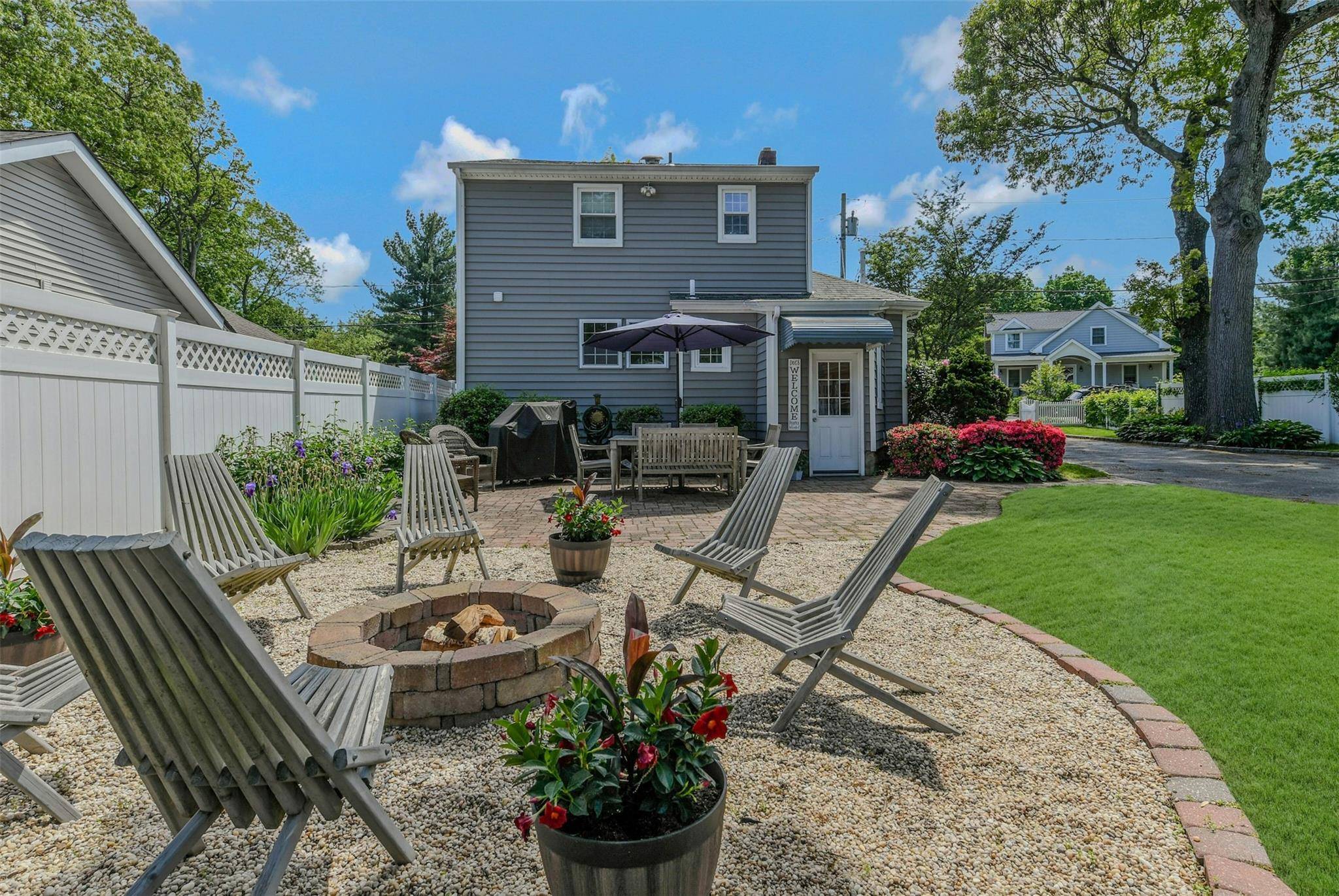 Centerport, NY 11721,935 Harrison DR