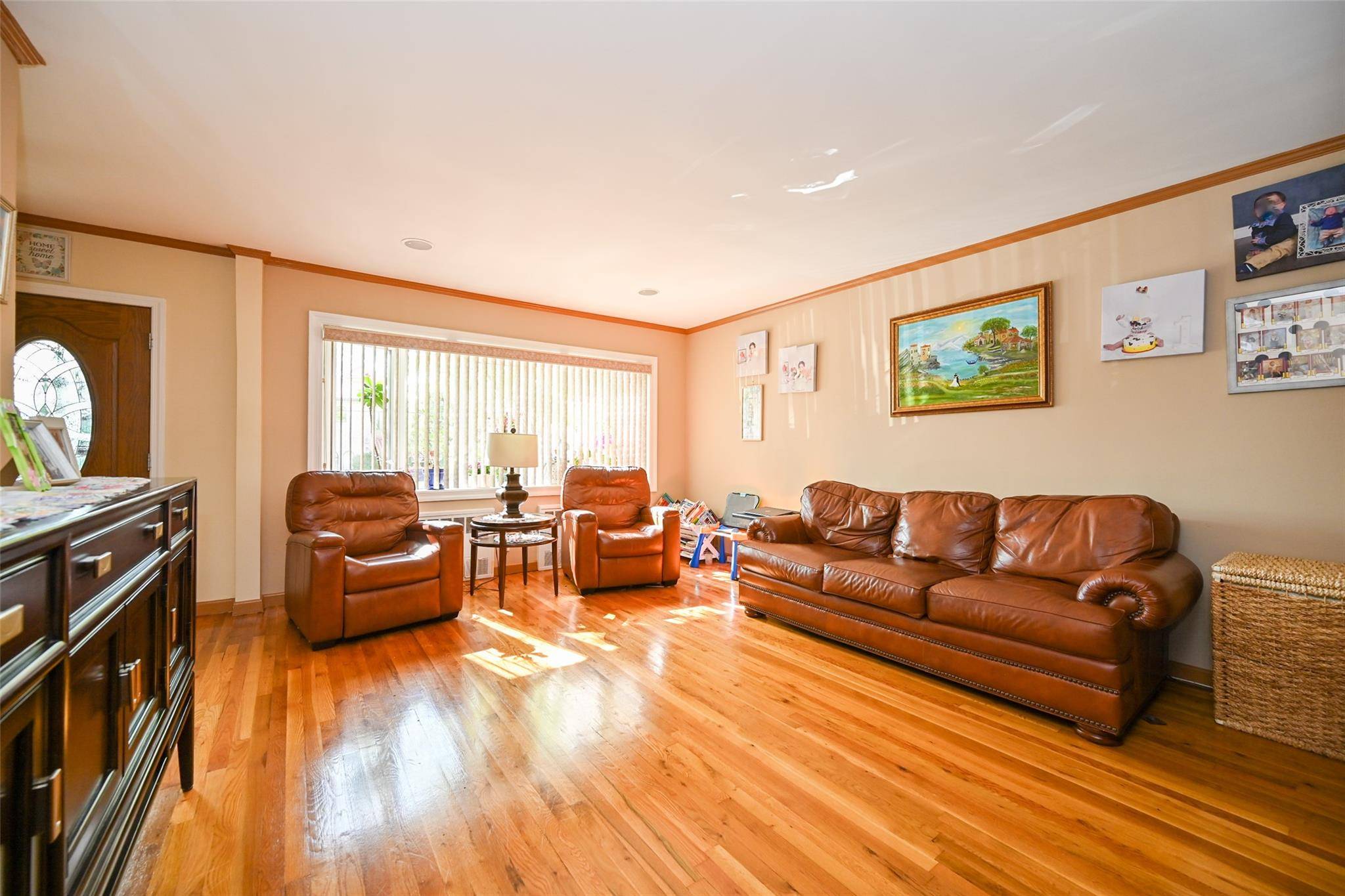 Whitestone, NY 11357,14-85 166 ST