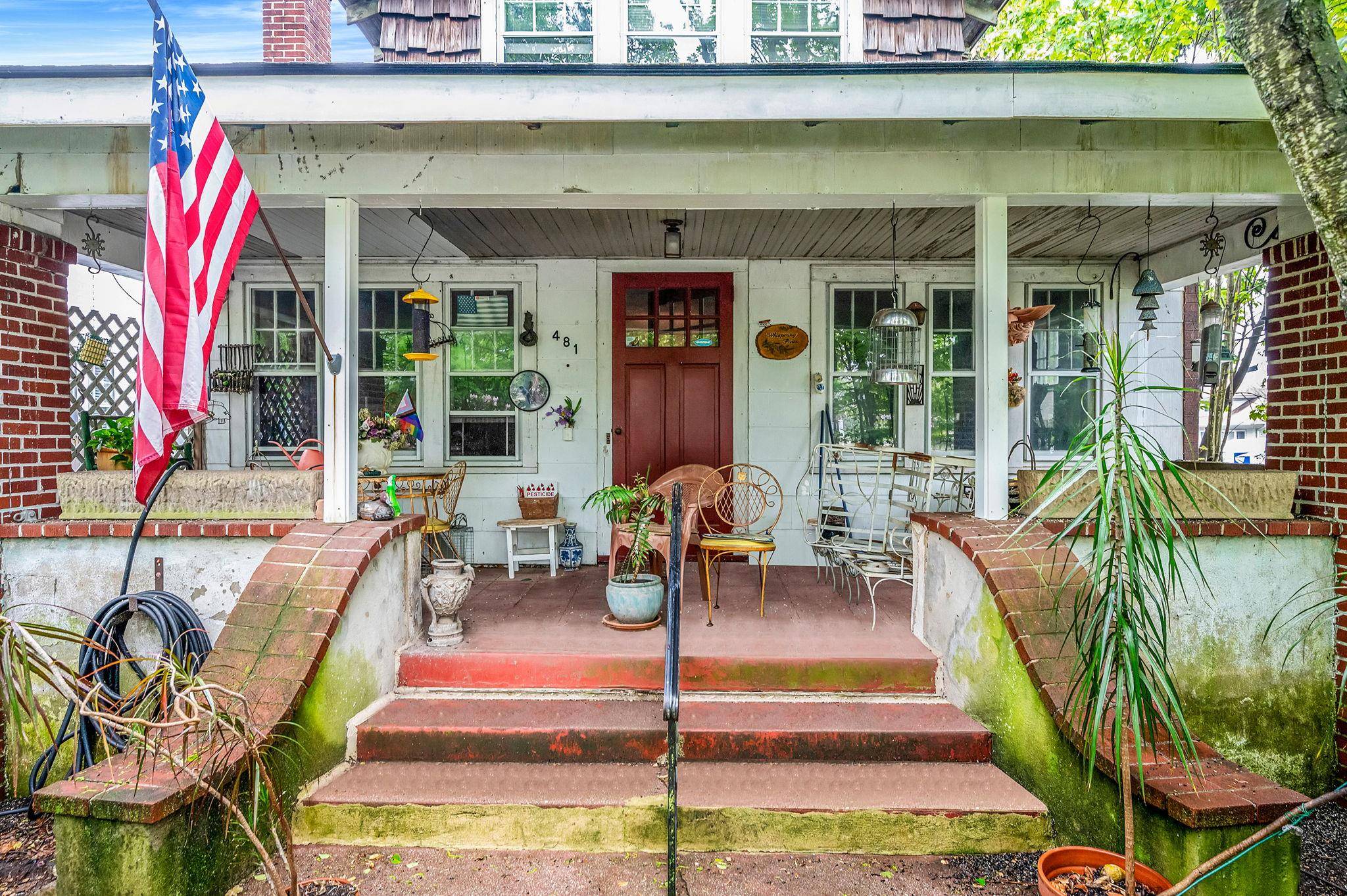 Freeport, NY 11520,481 Archer ST