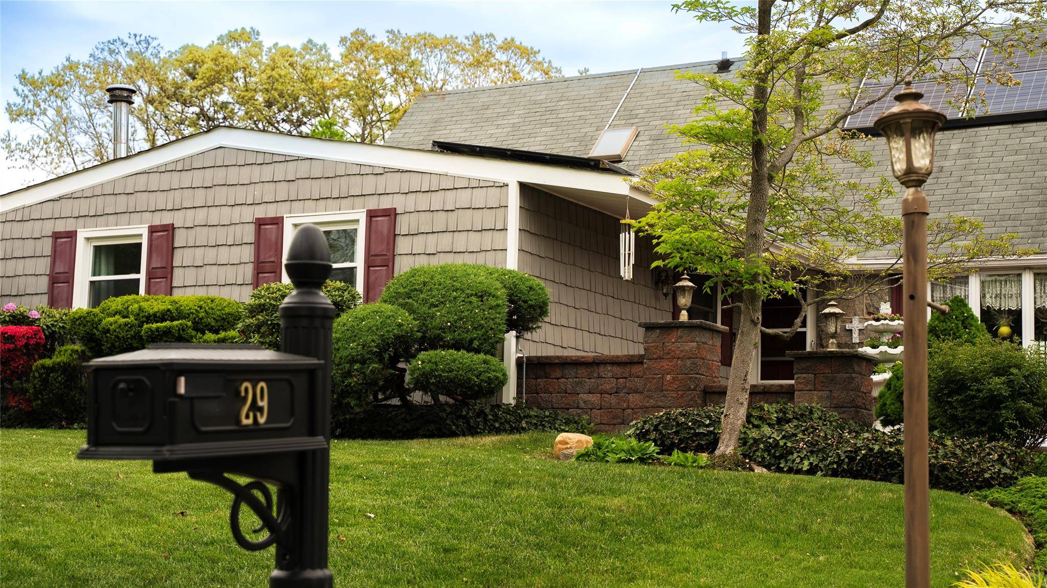 Selden, NY 11784,29 Belair RD