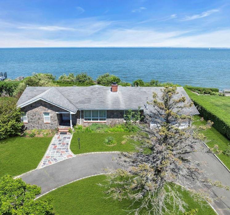 Greenport, NY 11944,2100 Sound DR