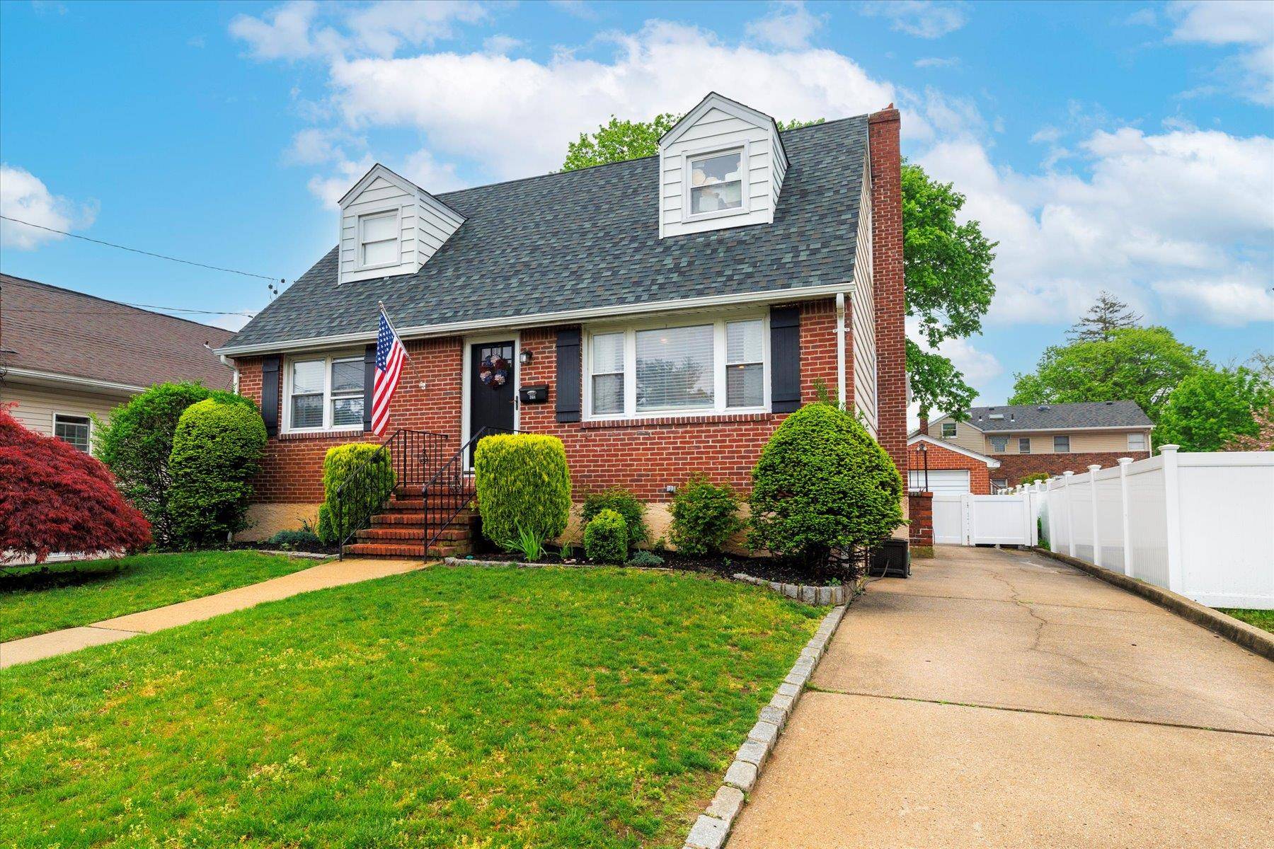 Merrick, NY 11566,2611 Kenny AVE