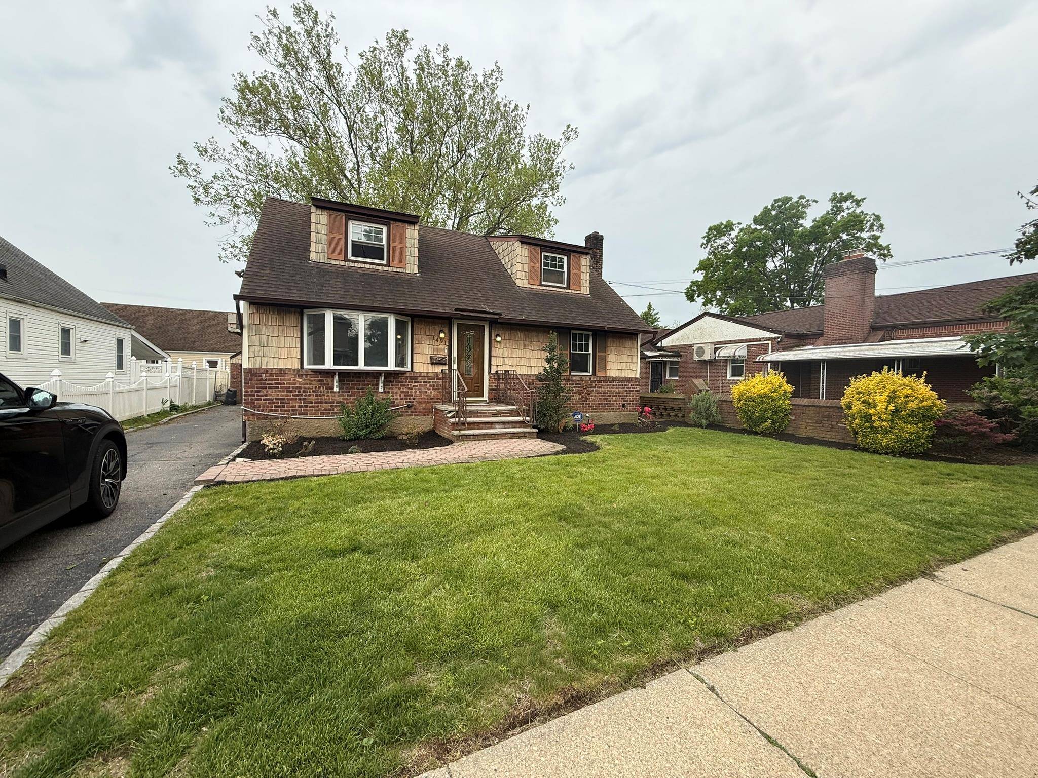 Elmont, NY 11003,1491 Kiefer AVE