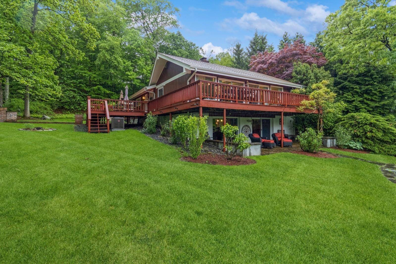 Sleepy Hollow, NY 10591,5 Lakeshore Close