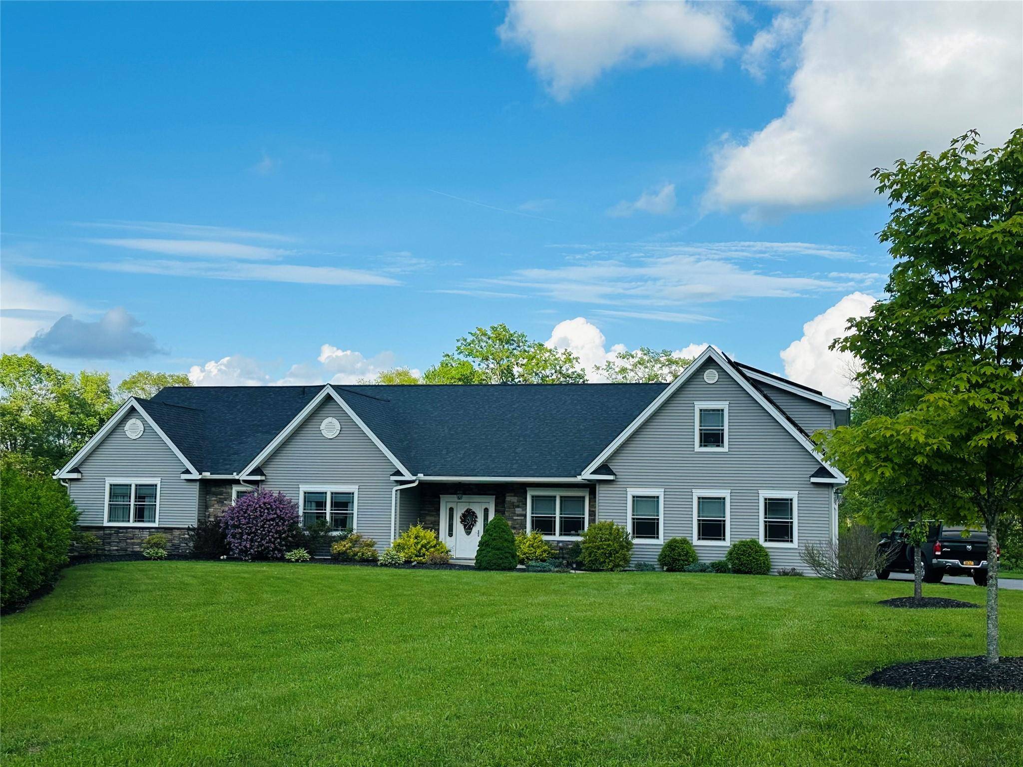Pleasant Valley, NY 12569,62 Freedom RD