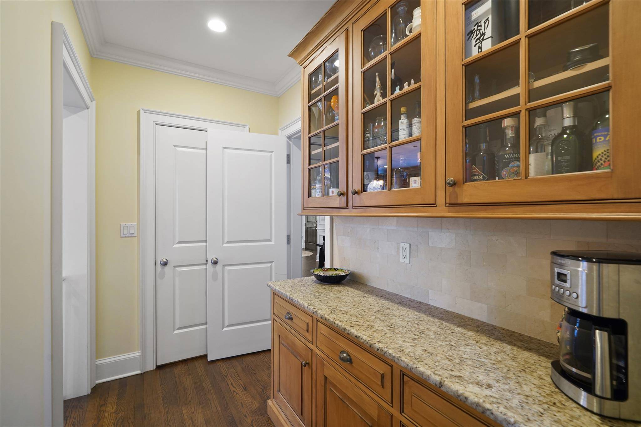 Tarrytown, NY 10591,7 Emerald Woods