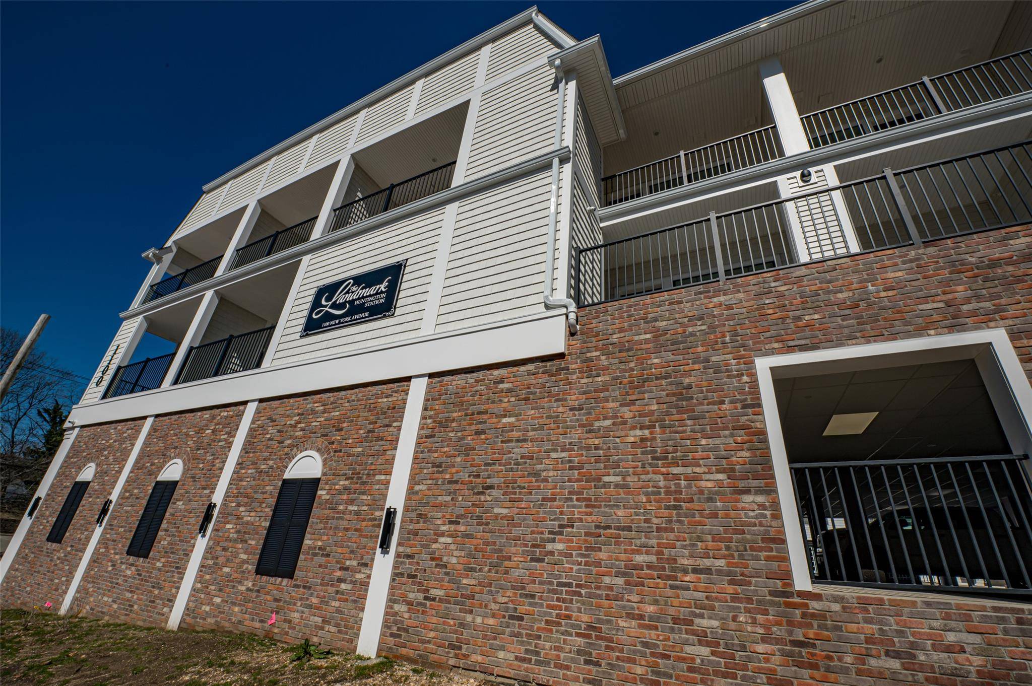 Huntington Station, NY 11746,1100 New York AVE #108