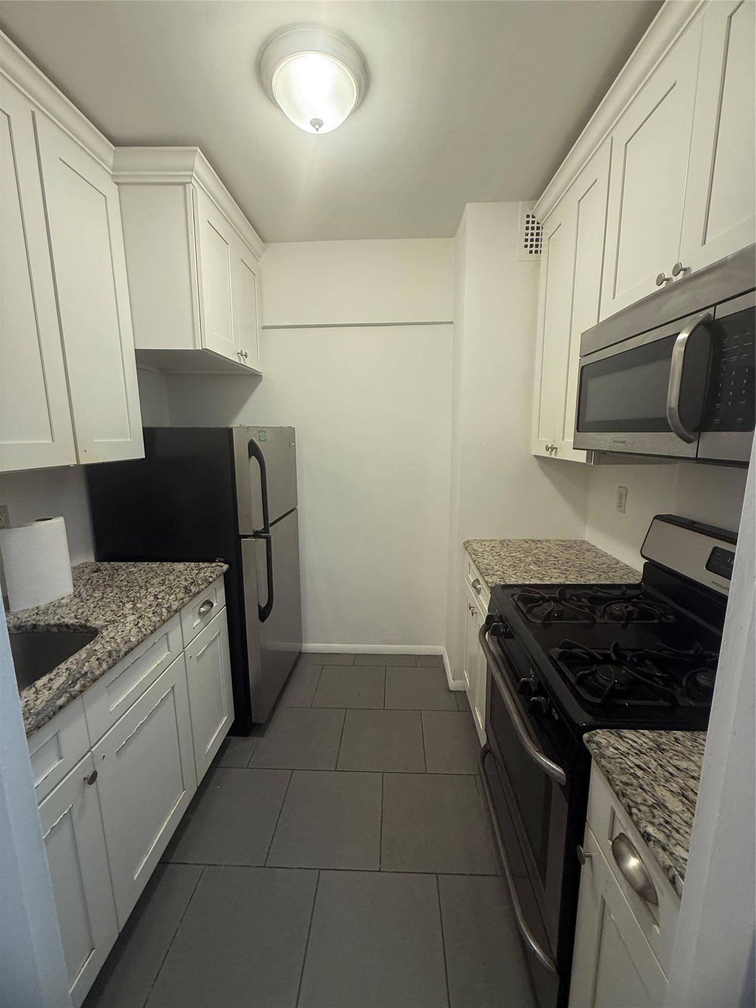 Bronx, NY 10467,665 Thwaites PL #1X