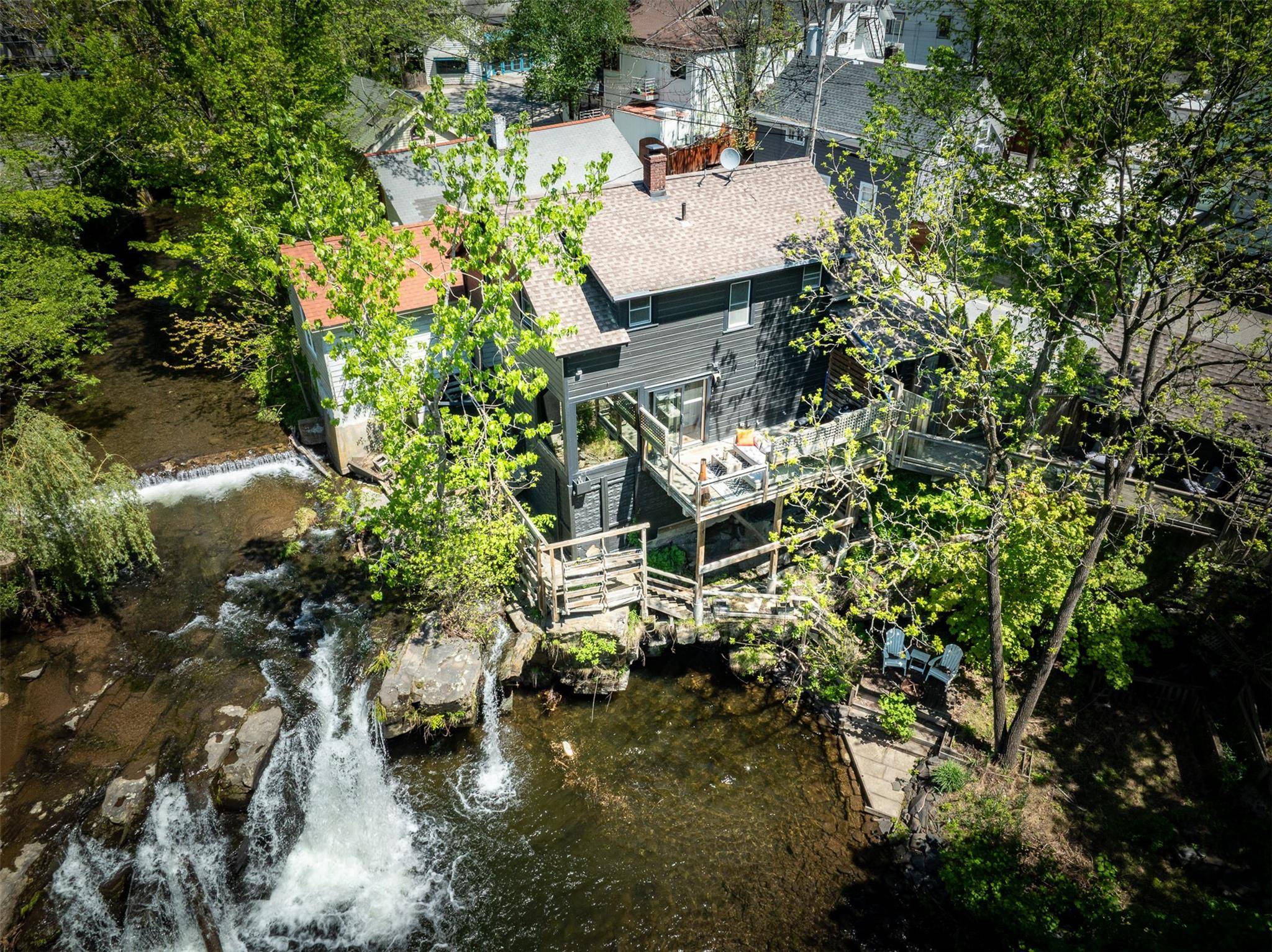 Woodstock, NY 12498,8 Tannery Brook RD