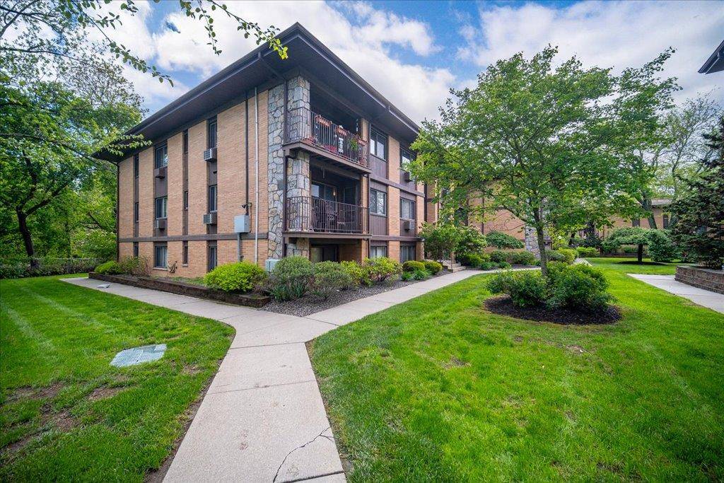 New Windsor, NY 12553,10 Oakwood Terrace #118