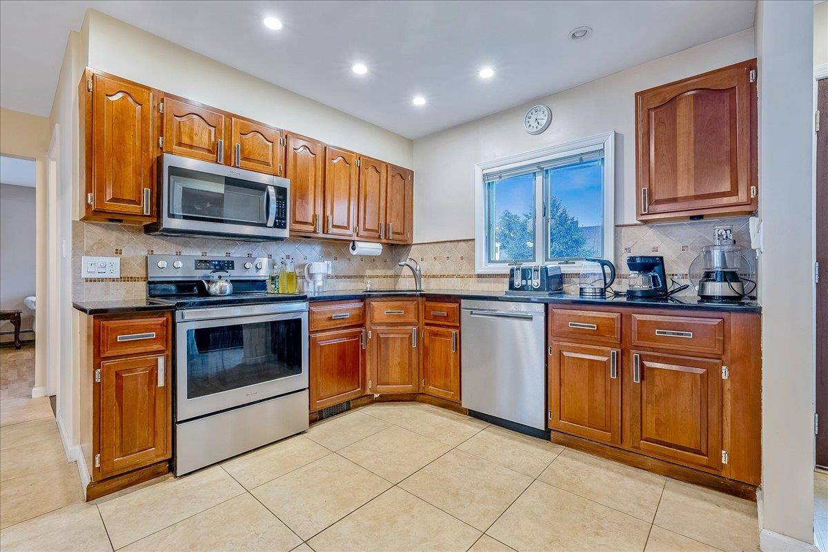 Levittown, NY 11756,34 Marksman LN
