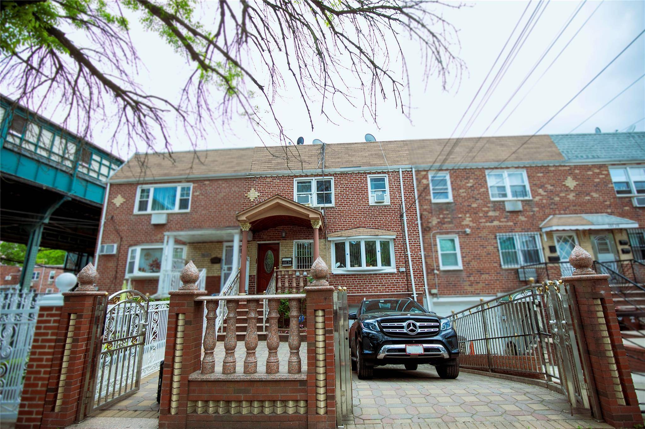 Ozone Park, NY 11416,10124 78th ST