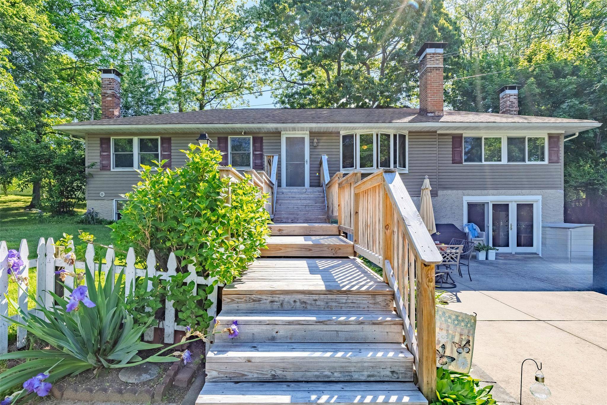 Wading River, NY 11792,218 Cliff RD