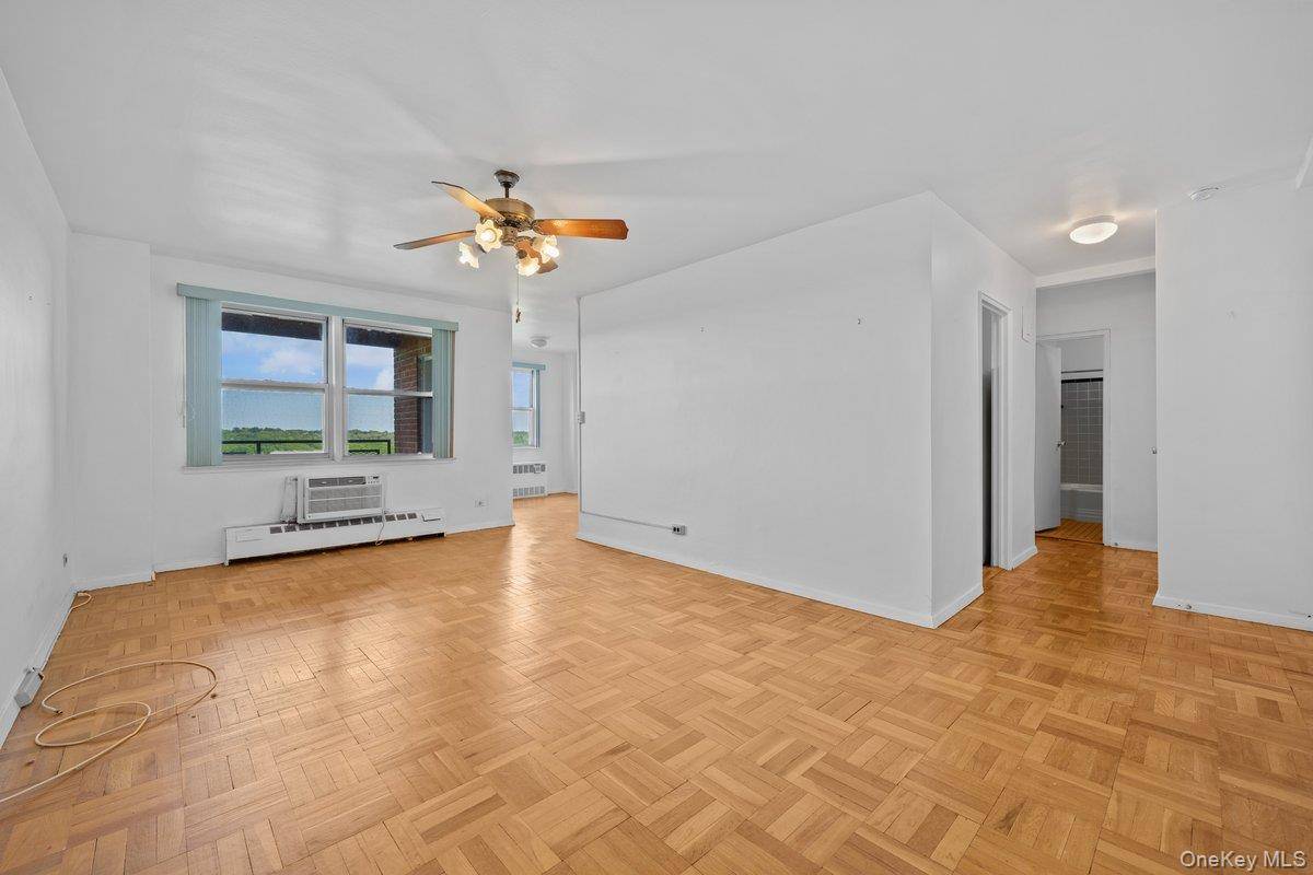 Bronx, NY 10471,5500 Fieldston RD #8CC