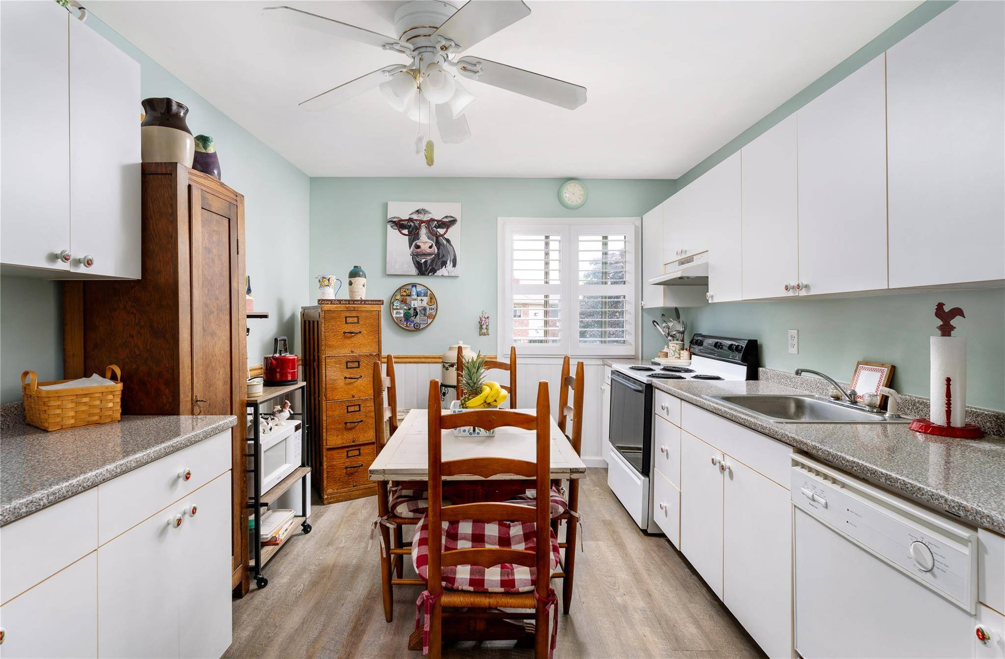 Islip, NY 11751,2413 Union BLVD #5B