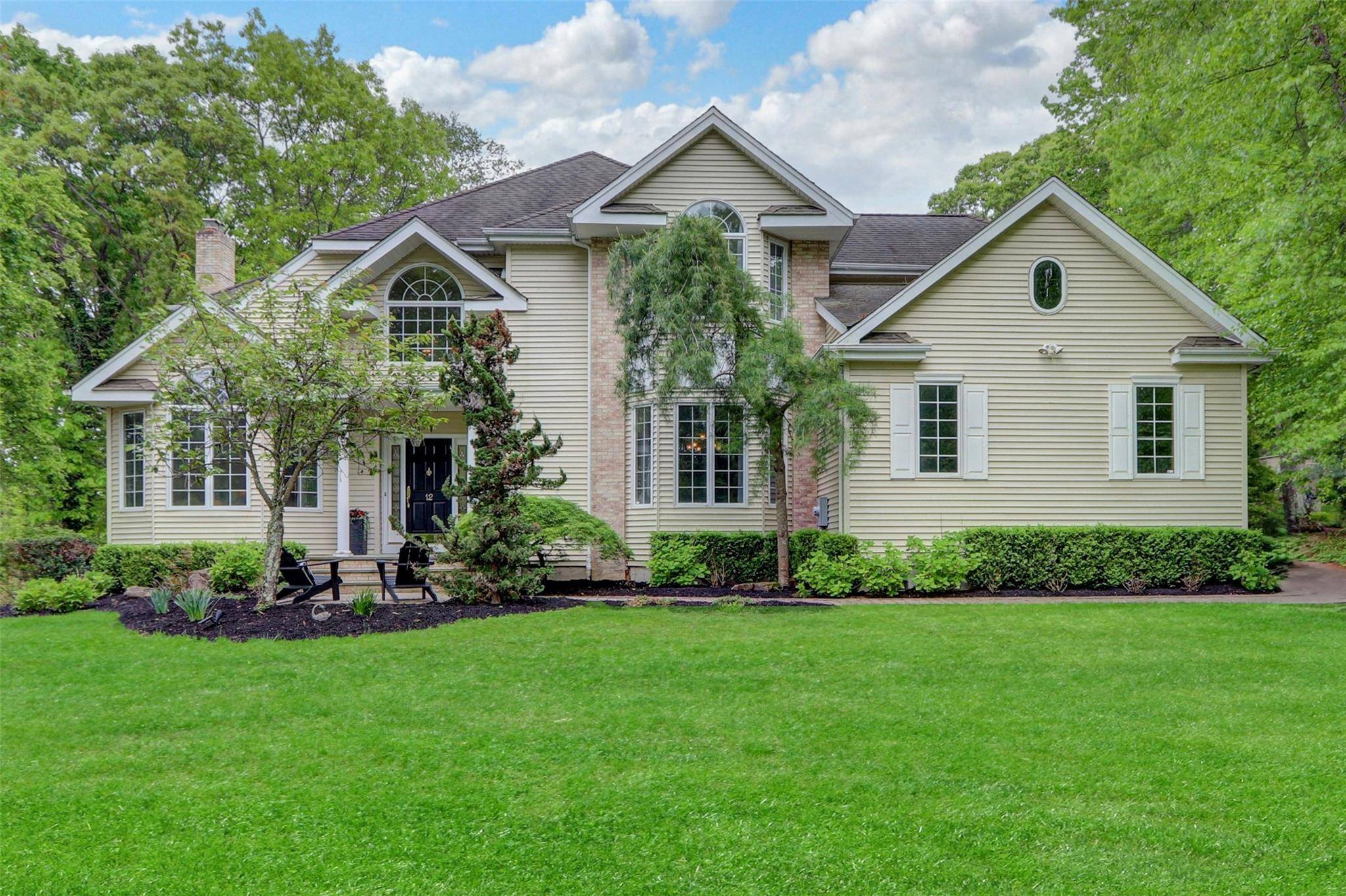 Setauket, NY 11733,12 Mill River RD