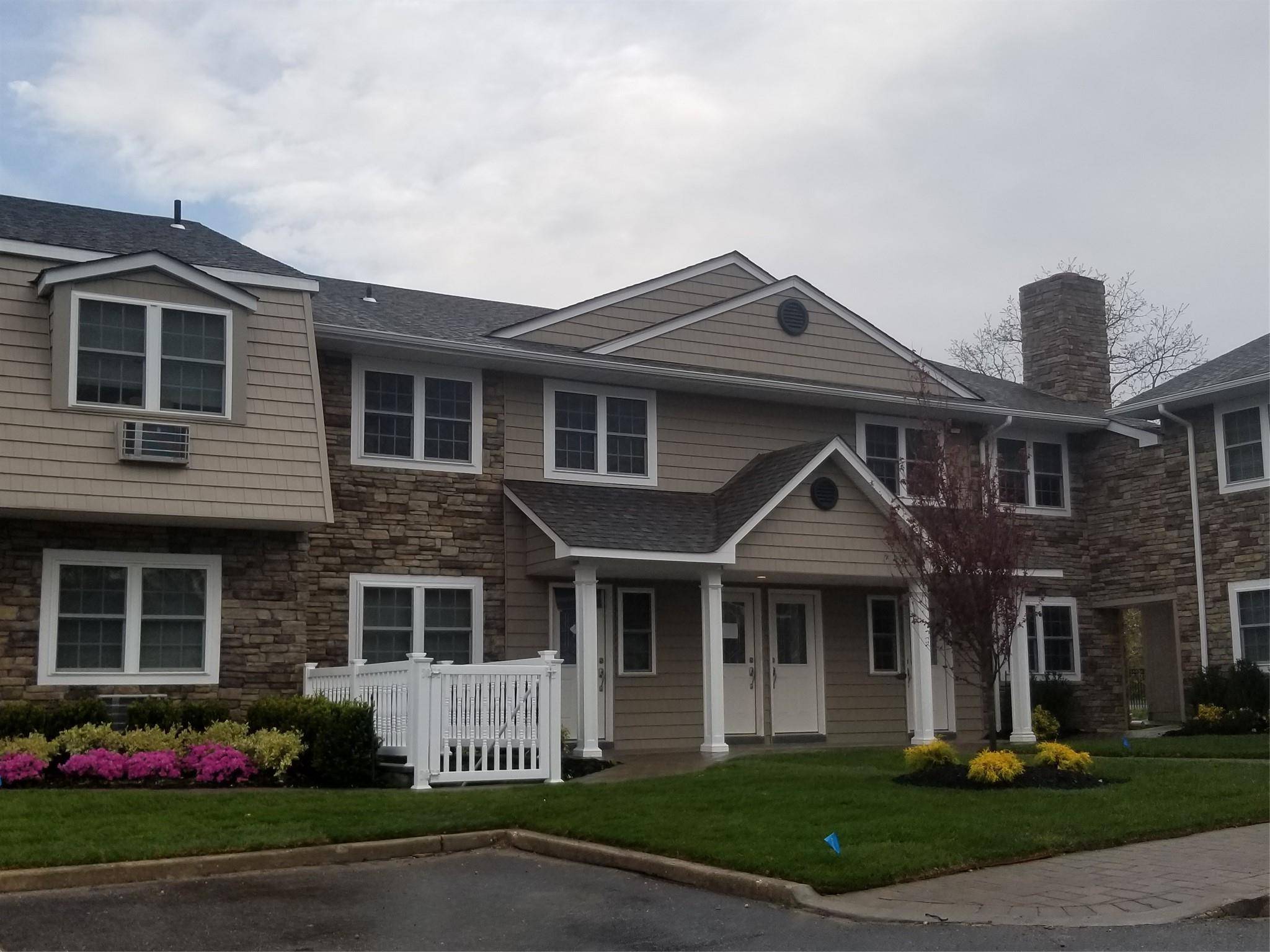 Bayport, NY 11705,301 Imperial WAY #I3301