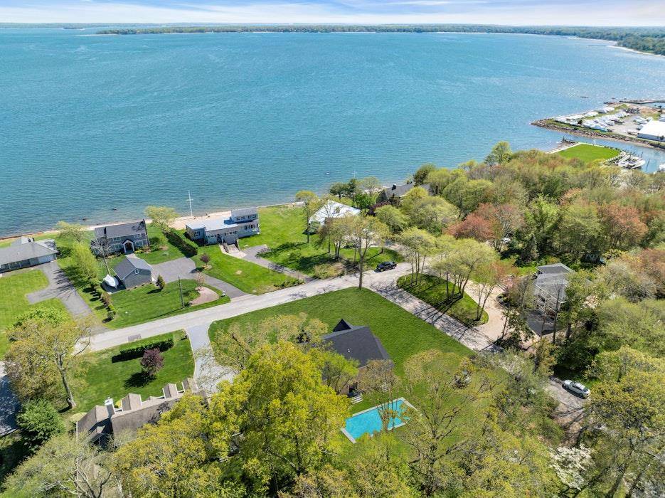 Southold, NY 11971,285 Blue Marlin DR