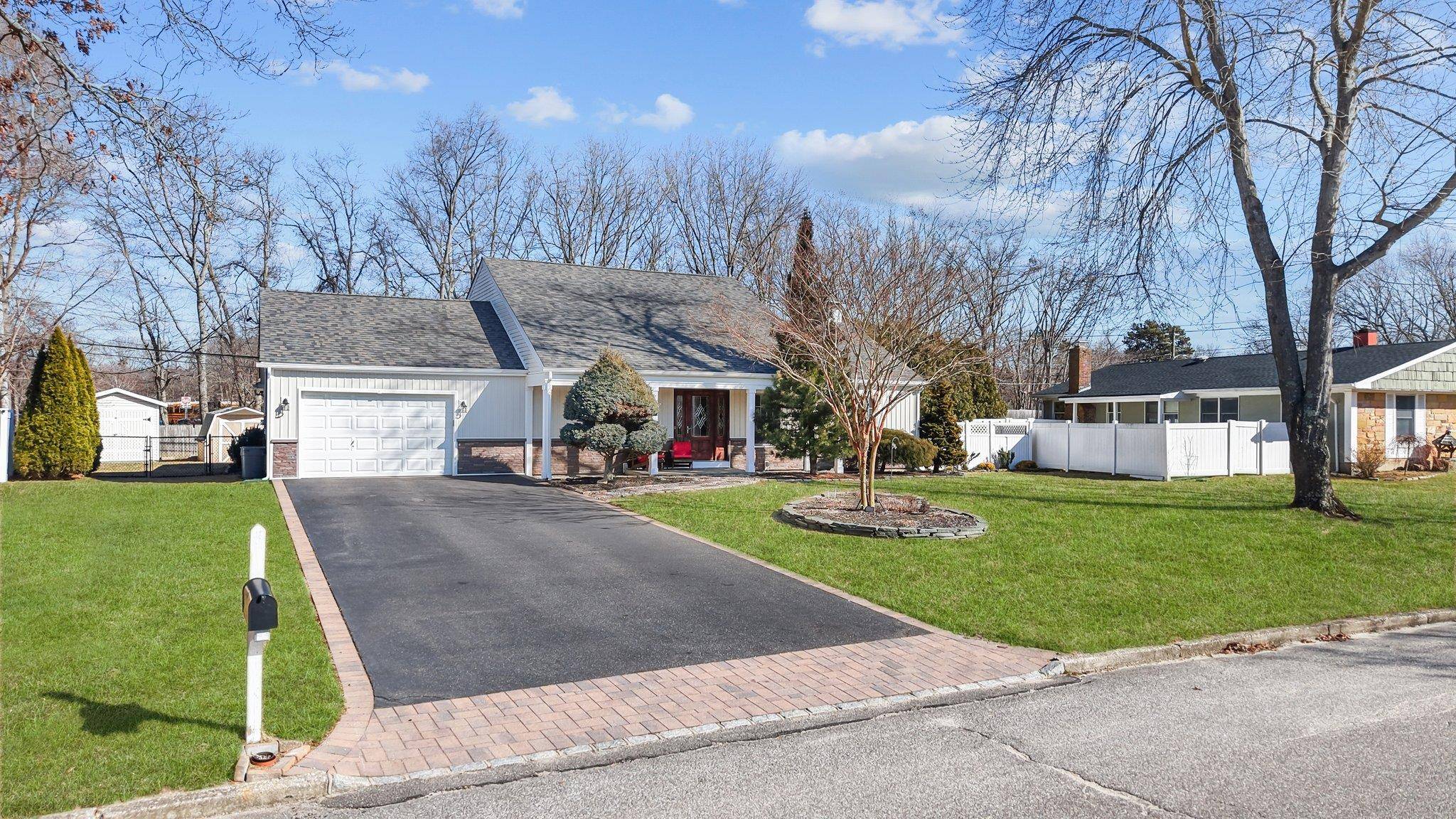 Stony Brook, NY 11790,3 Hopewell DR